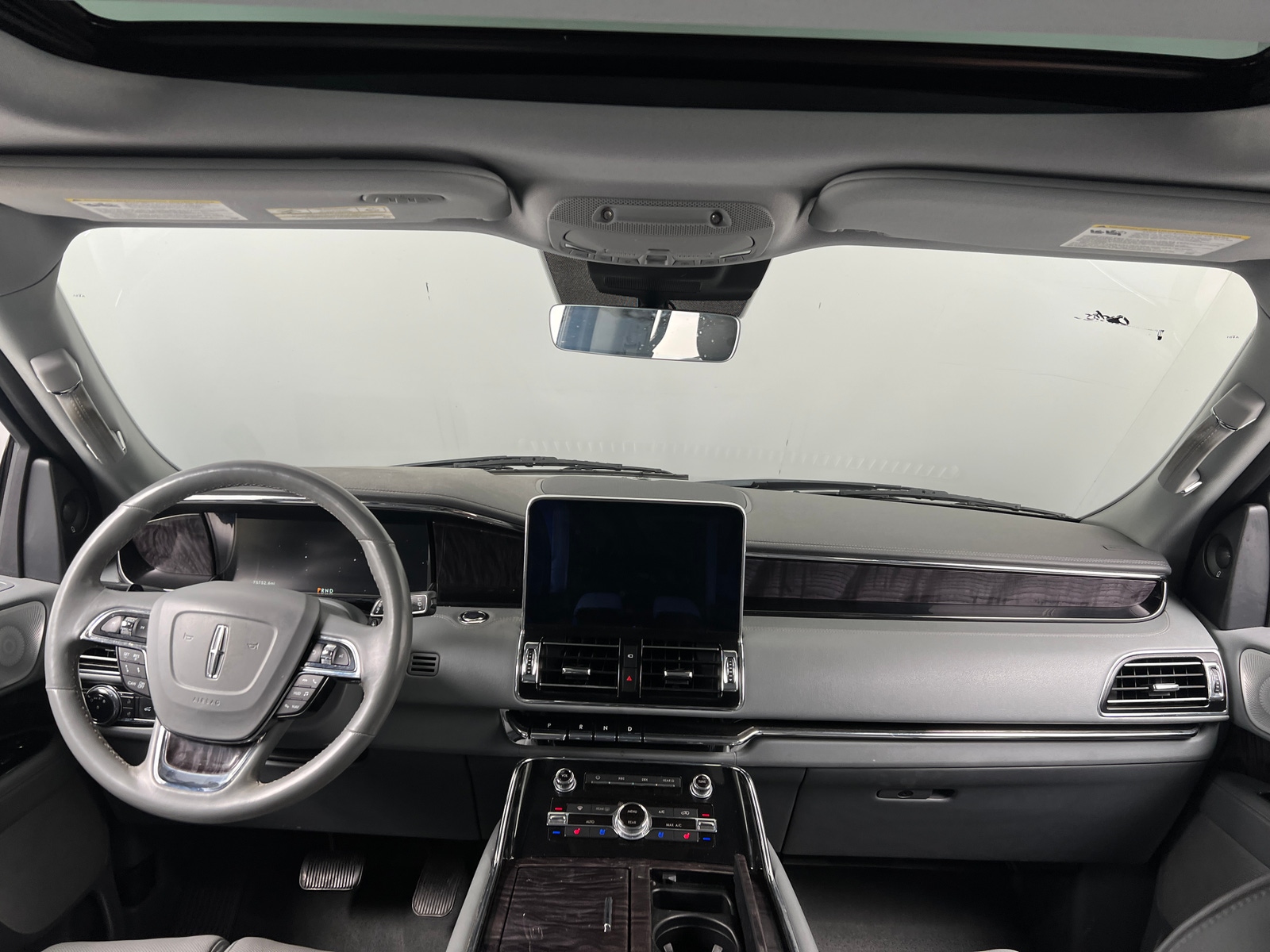 Thumbnail: 2019 Lincoln Navigator L - 2