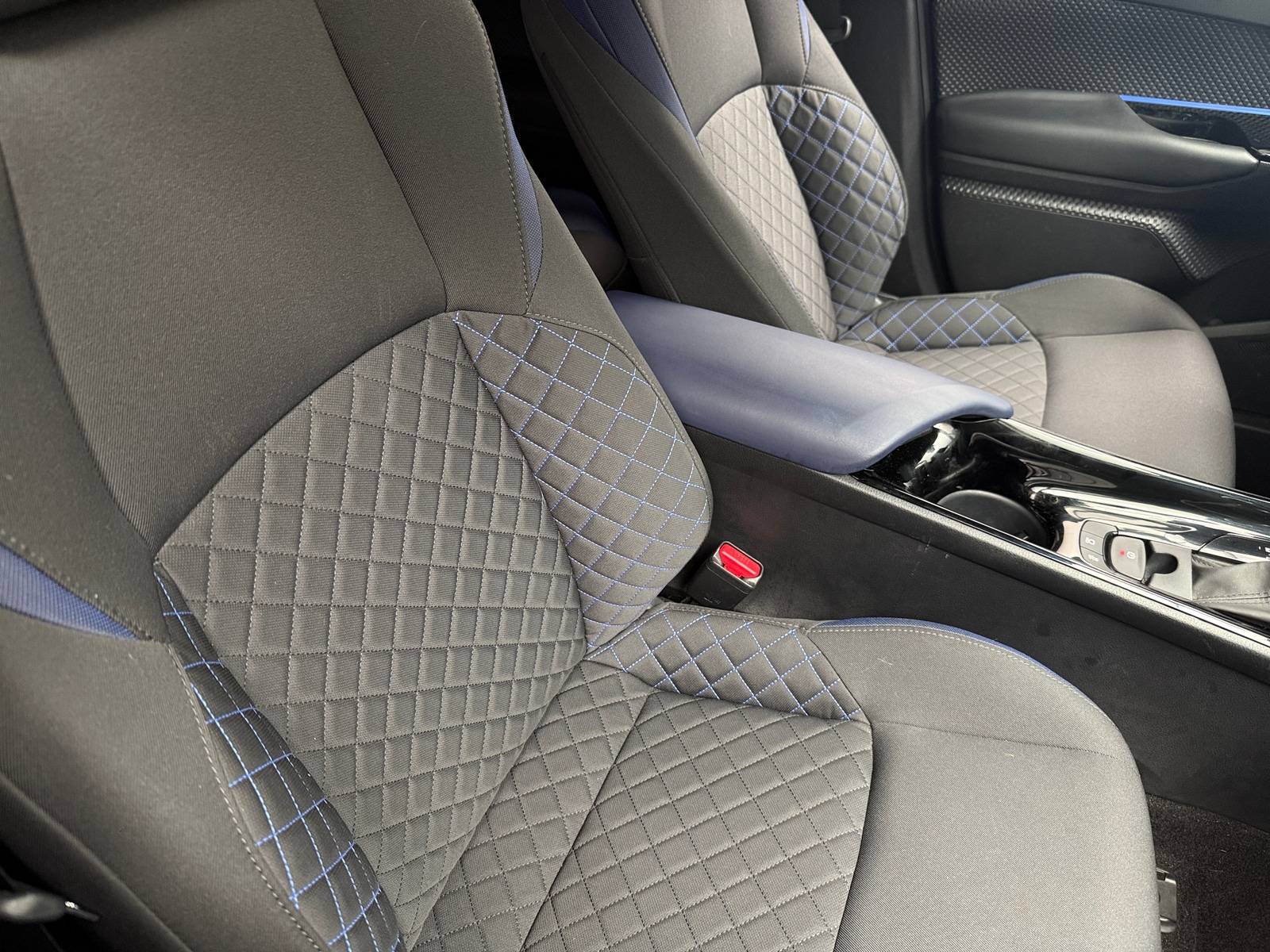 Thumbnail: 2021 Toyota C-HR - 2