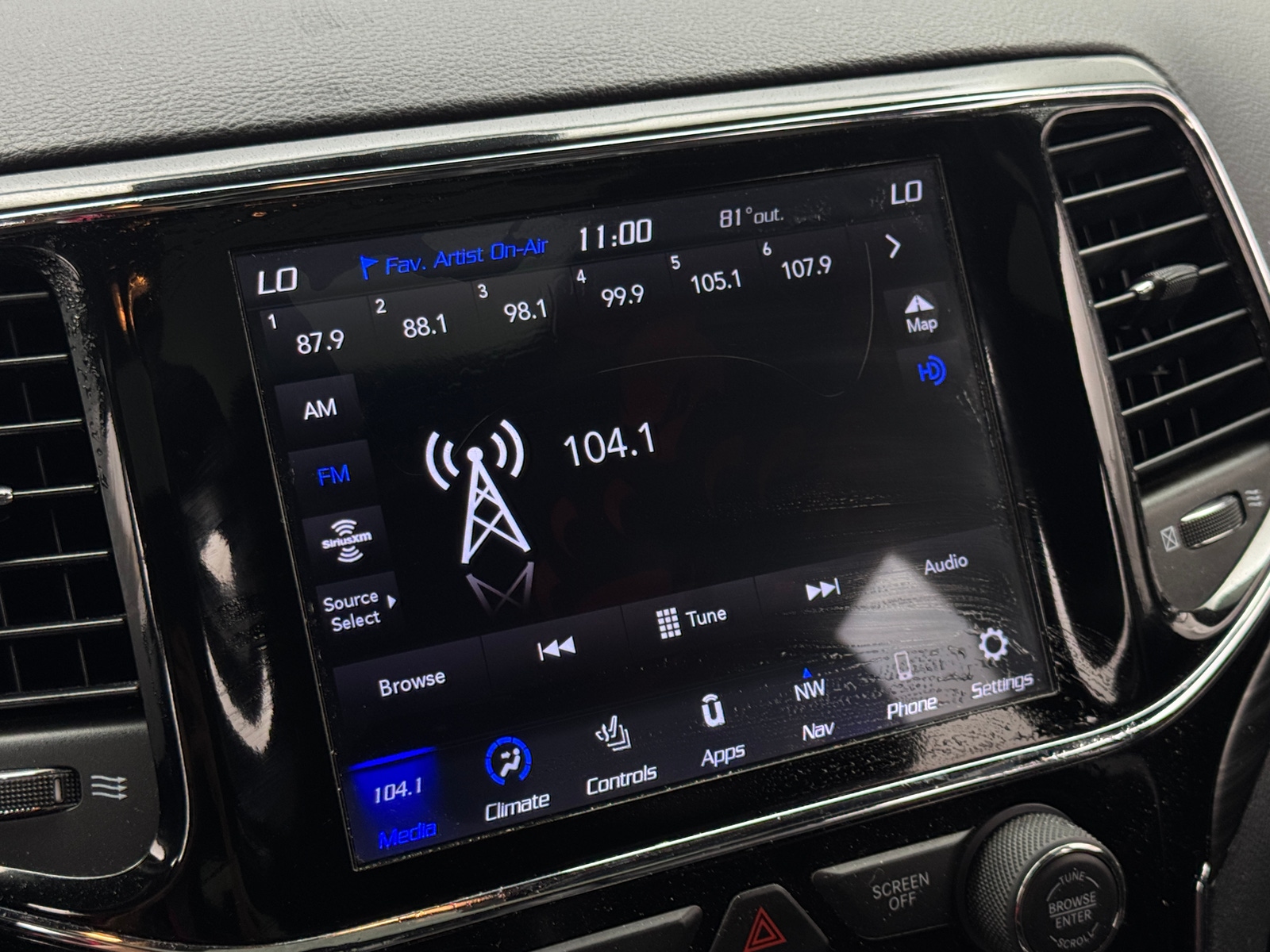 Thumbnail: 2020 Jeep Grand Cherokee - 3