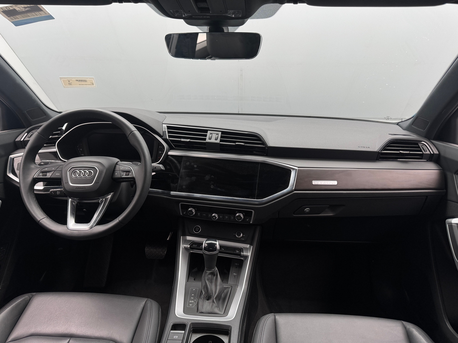Thumbnail: 2024 Audi Q3 - 2