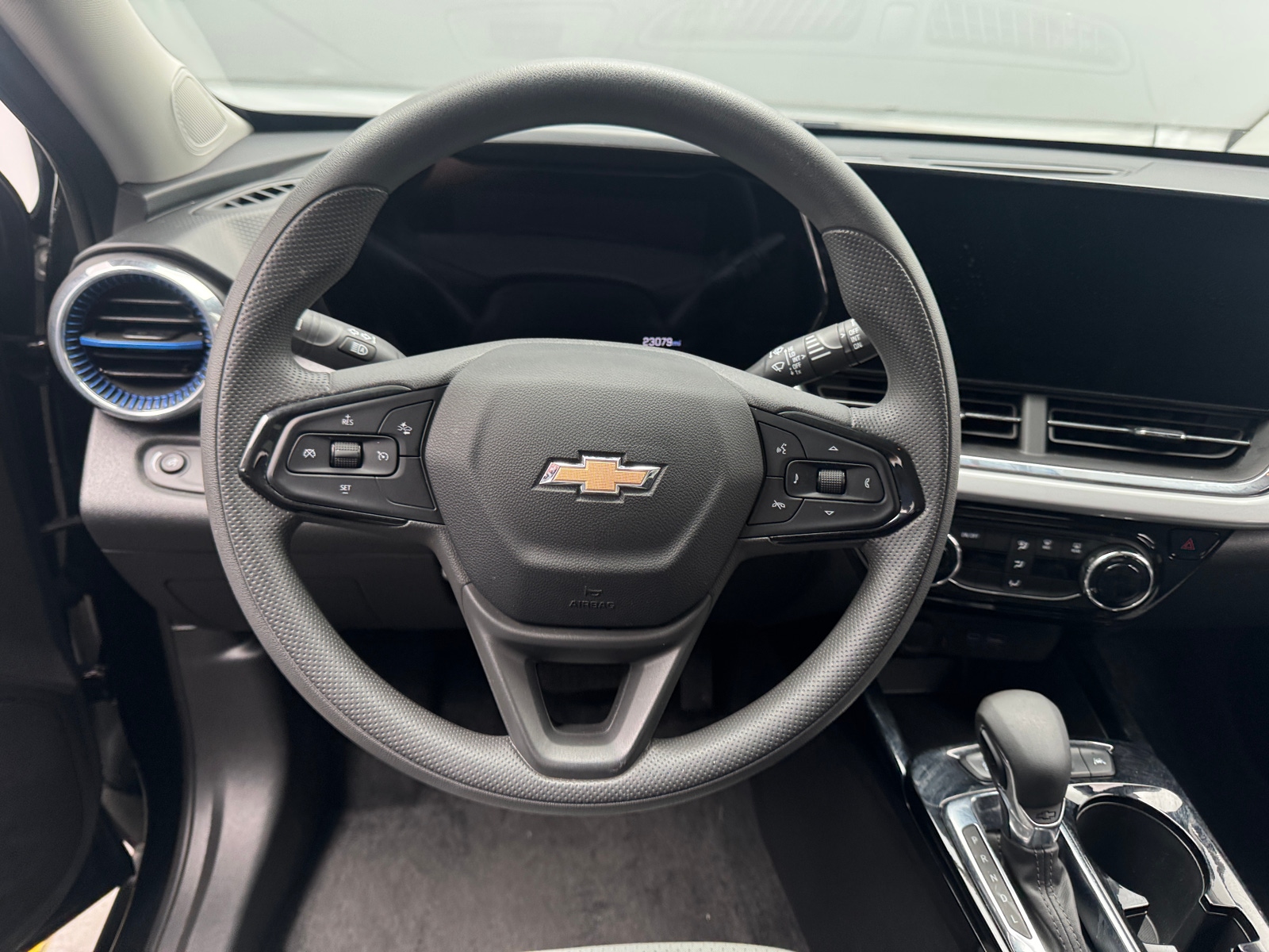 Thumbnail: 2025 Chevrolet Trax - 5