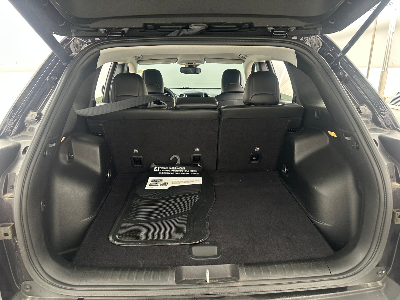 Thumbnail: 2021 Jeep Cherokee - 6