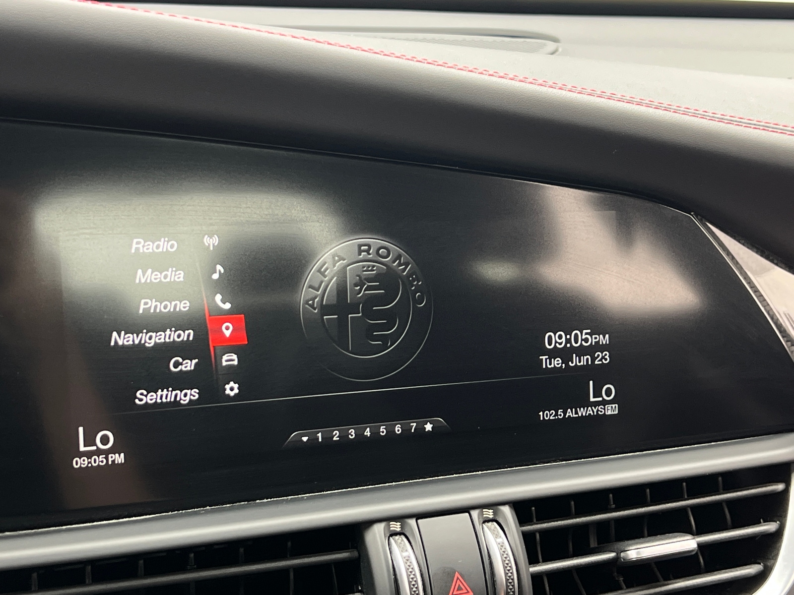 Thumbnail: 2019 Alfa Romeo Giulia - 3