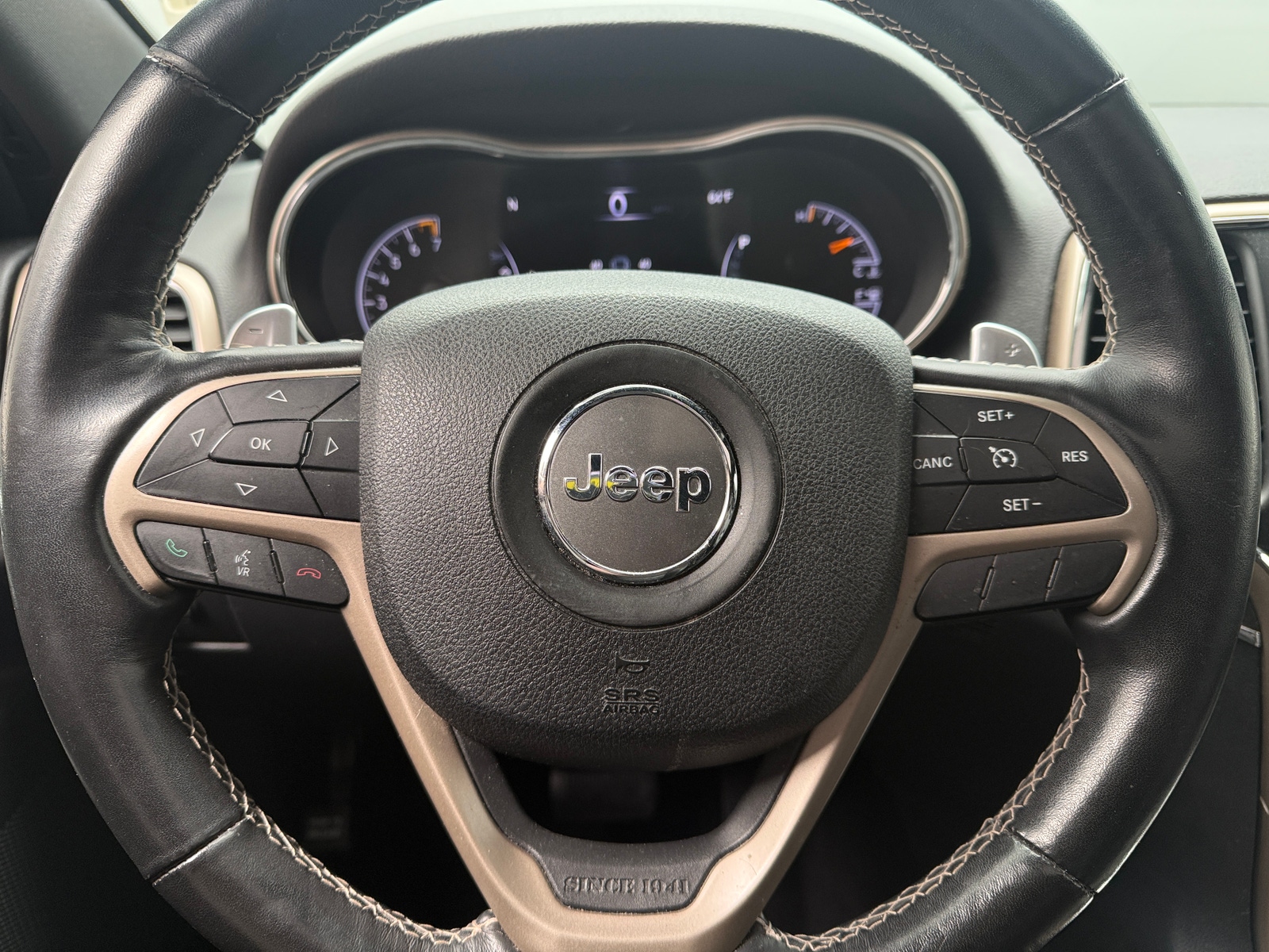 Thumbnail: 2016 Jeep Grand Cherokee - 4