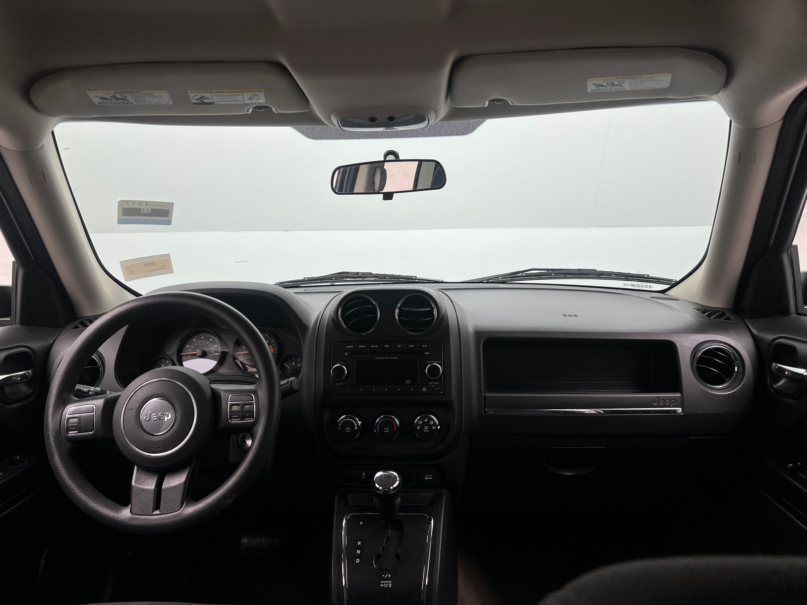 Thumbnail: 2015 Jeep Patriot - 3