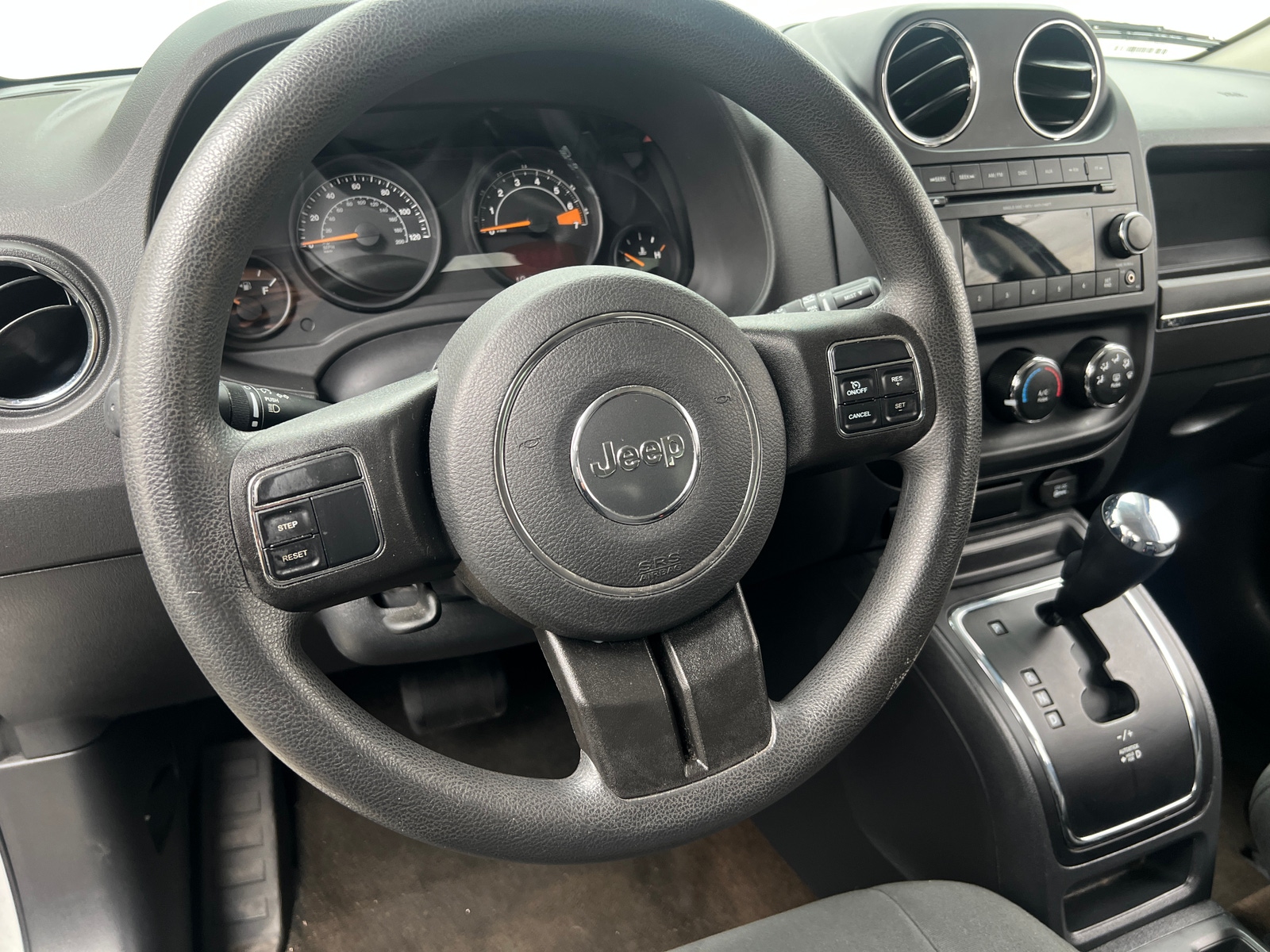 Thumbnail: 2015 Jeep Patriot - 5