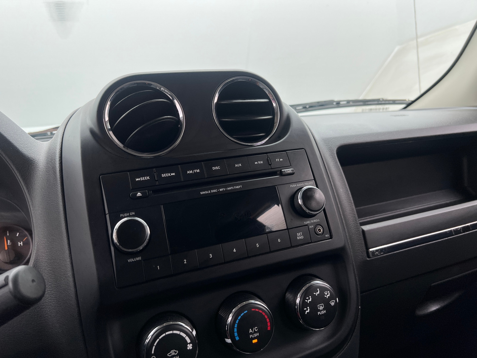 Thumbnail: 2015 Jeep Patriot - 4