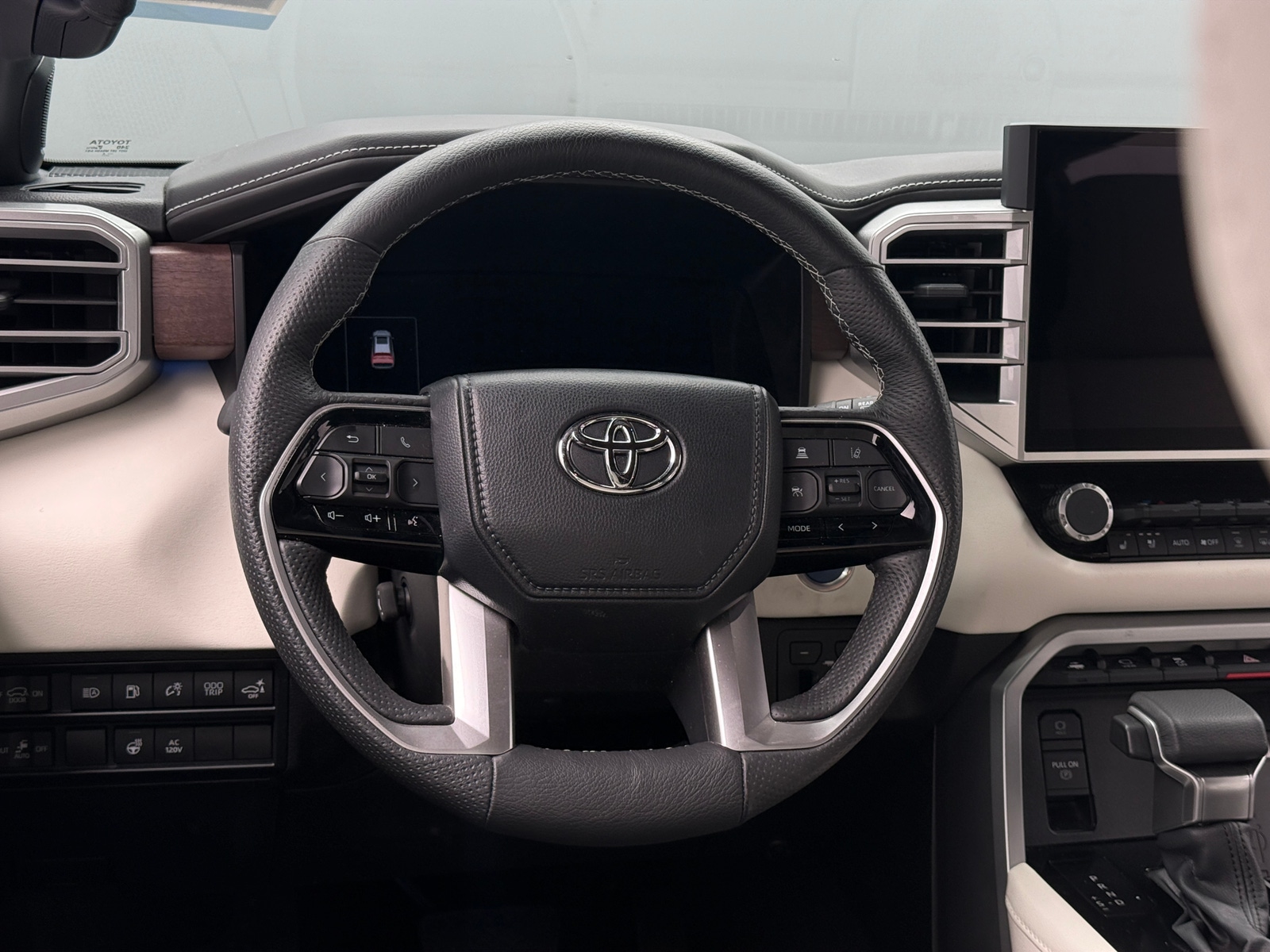Thumbnail: 2024 Toyota Sequoia - 4
