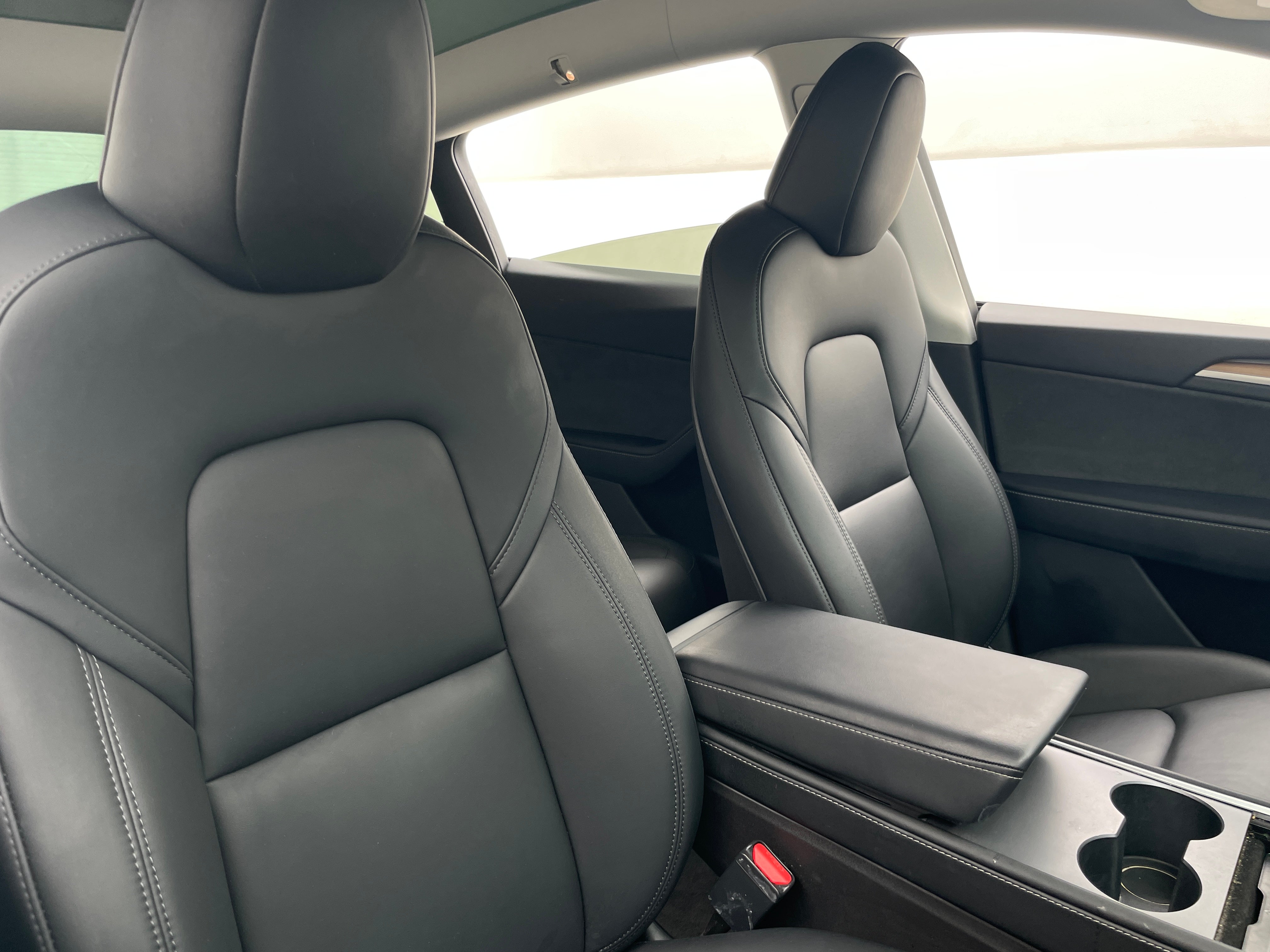 Used 2023 Tesla Model Y Long Range with VIN 7SAYGDEE4PA136153 for sale in Oak Creek, WI