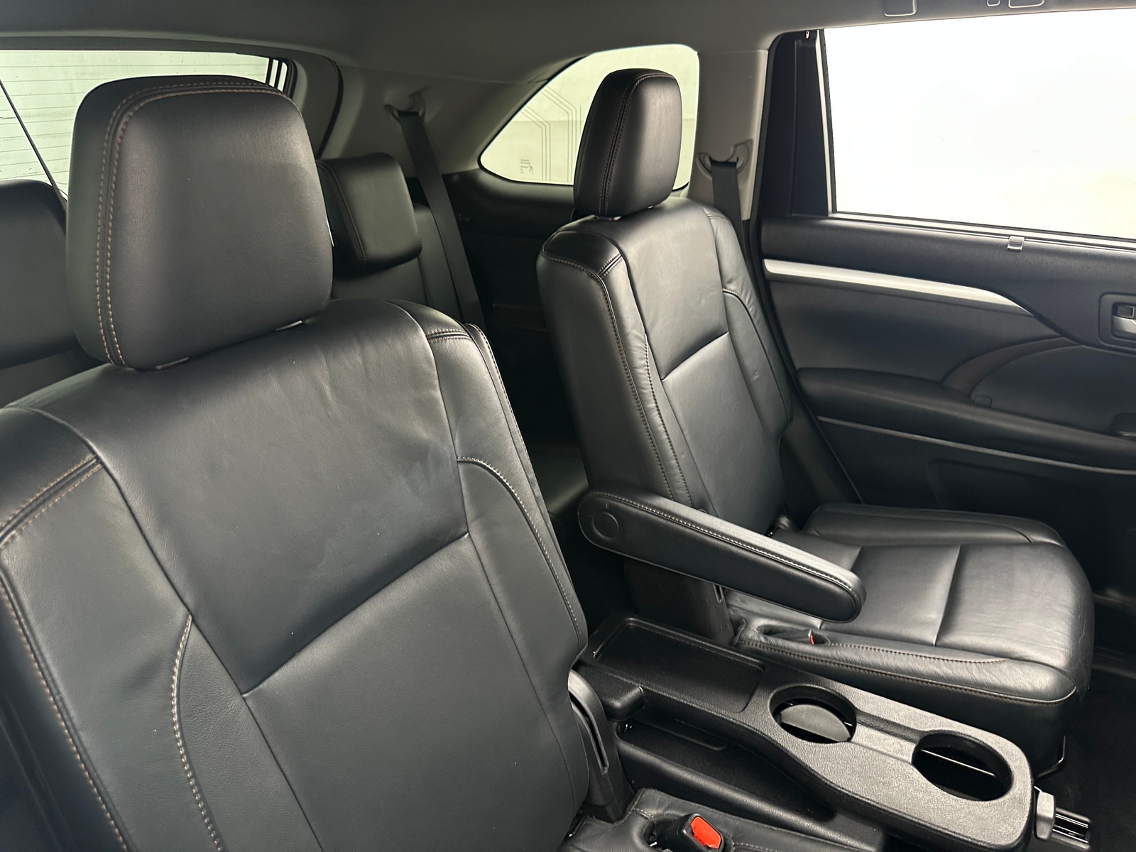 Thumbnail: 2017 Toyota Highlander - 5