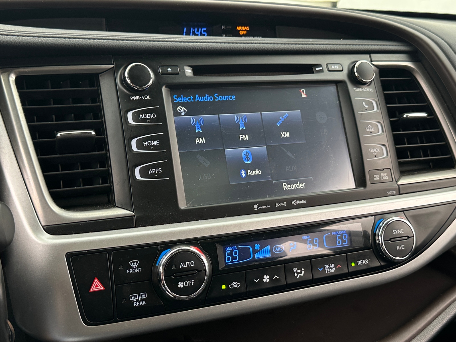 Thumbnail: 2017 Toyota Highlander - 3
