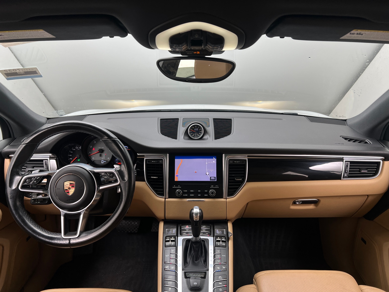 Thumbnail: 2017 Porsche Macan - 2