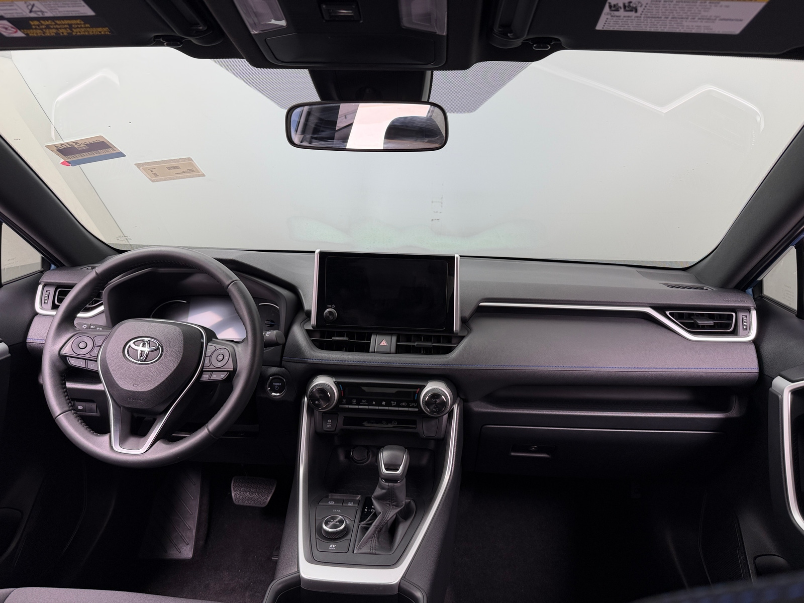 Thumbnail: 2023 Toyota RAV4 - 3