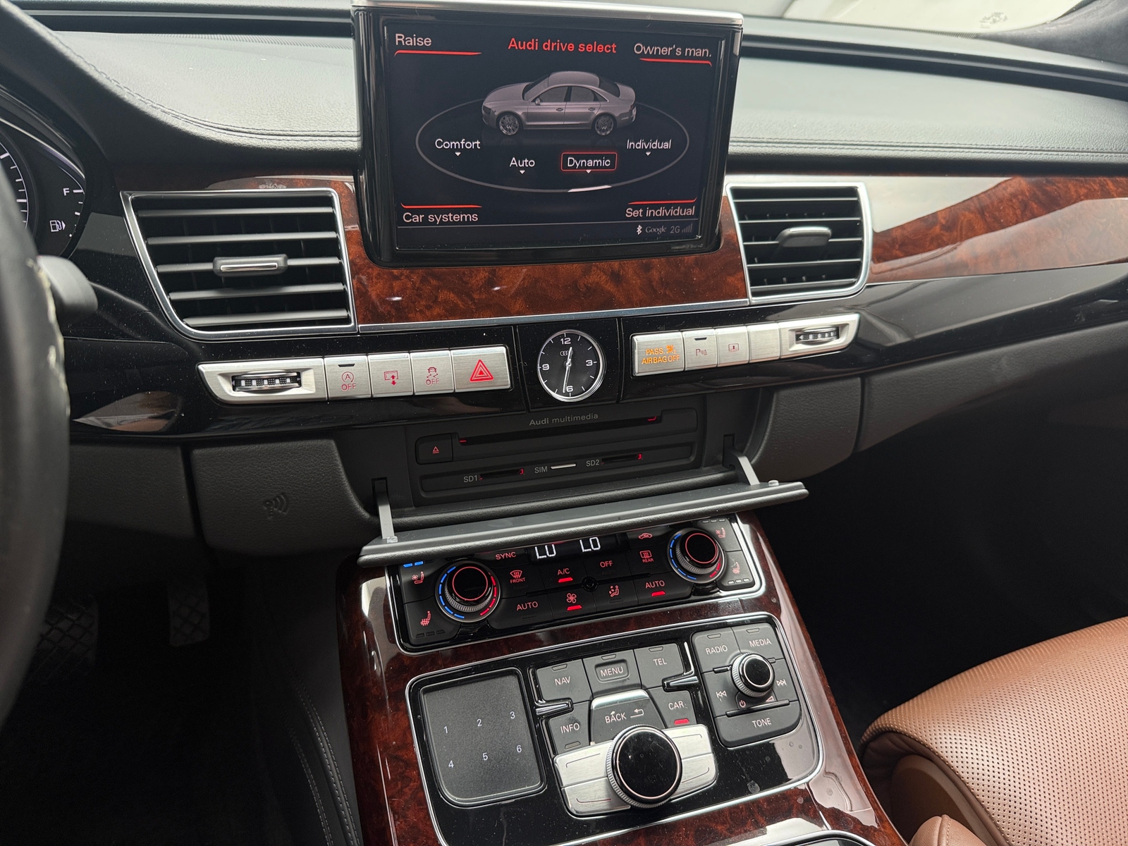 Thumbnail: 2013 Audi A8 - 3