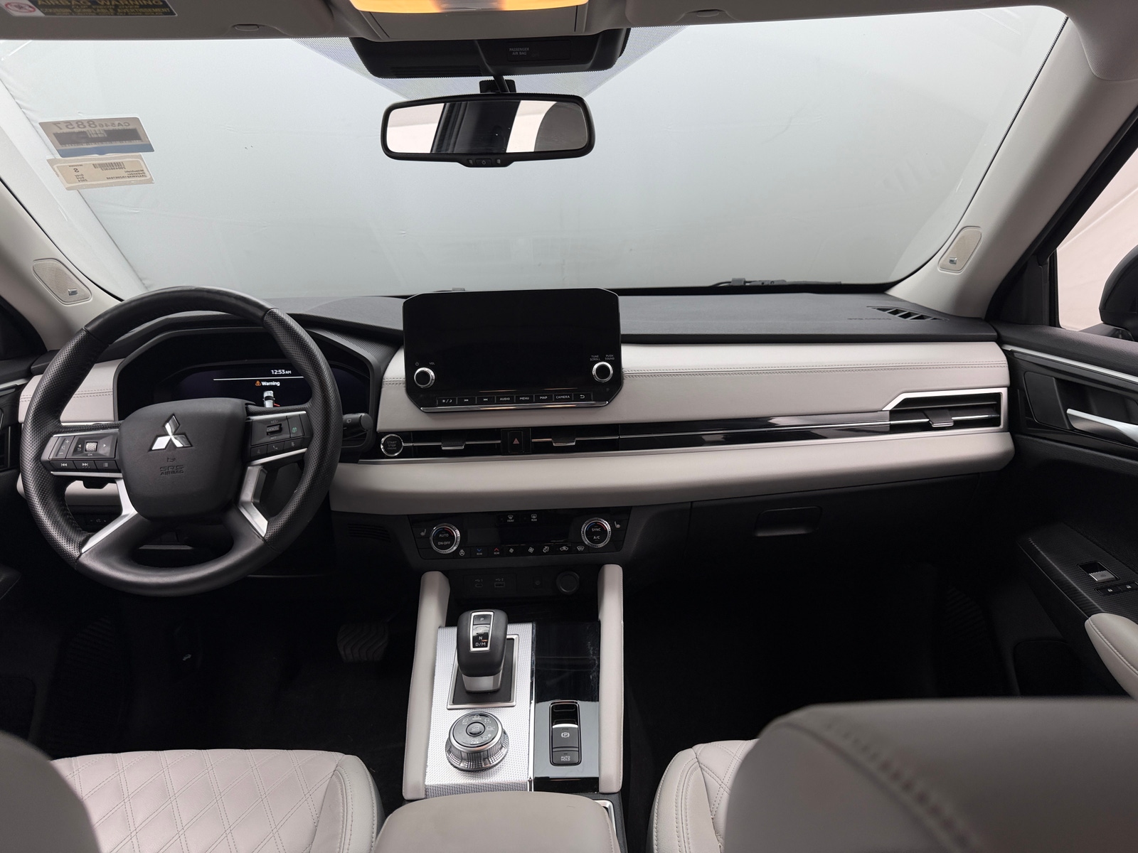 Thumbnail: 2024 Mitsubishi Outlander - 2