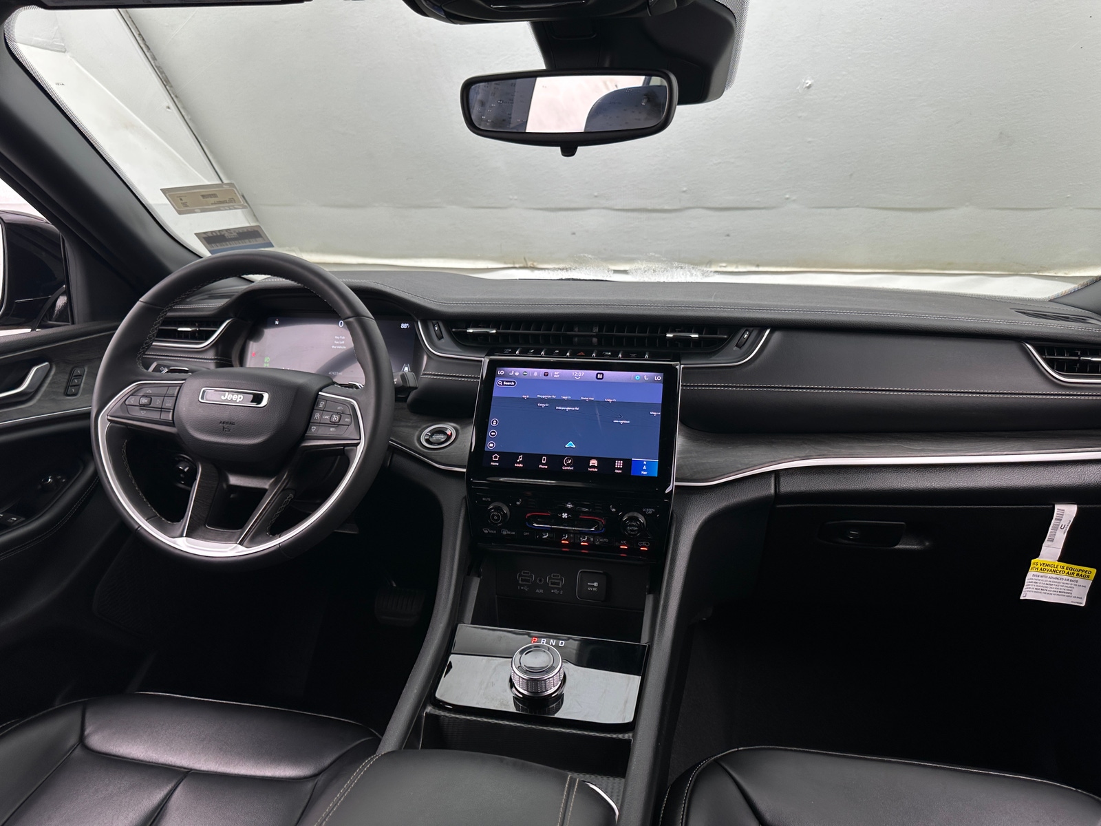 Thumbnail: 2024 Jeep Grand Cherokee L - 3