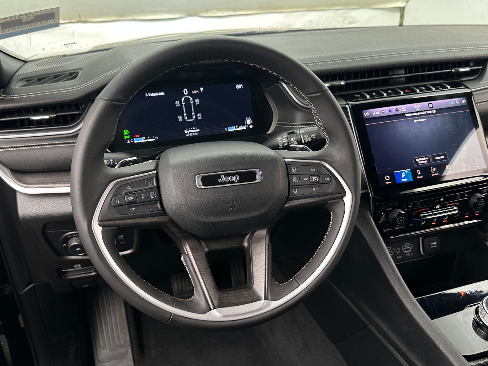 Thumbnail: 2024 Jeep Grand Cherokee L - 5