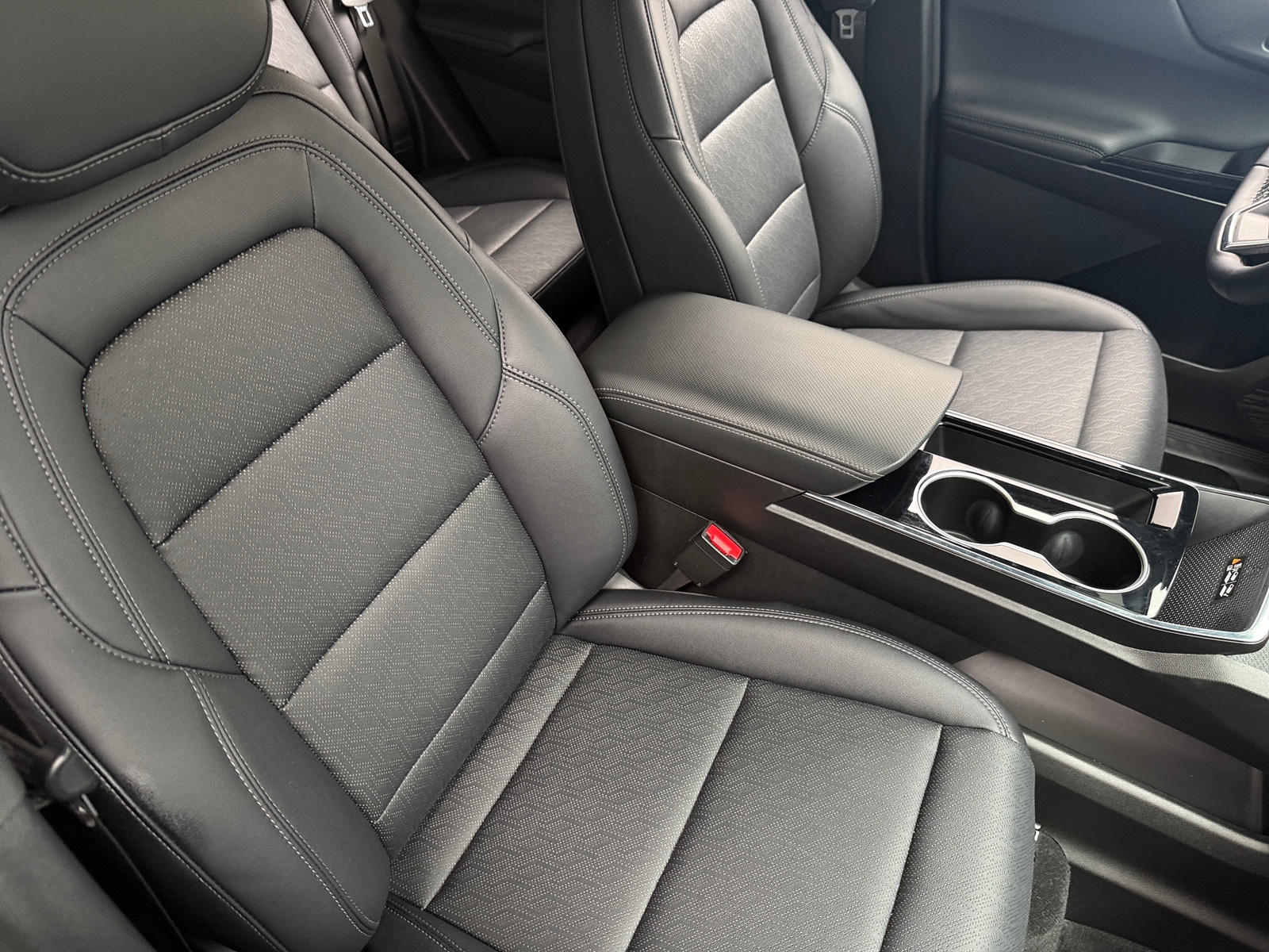 Thumbnail: 2025 Chevrolet Equinox - 2