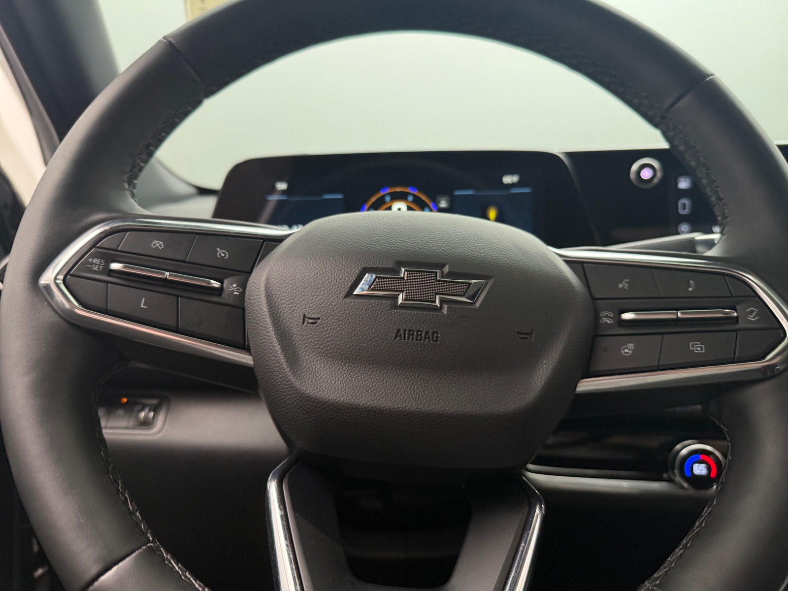 Thumbnail: 2025 Chevrolet Equinox - 5