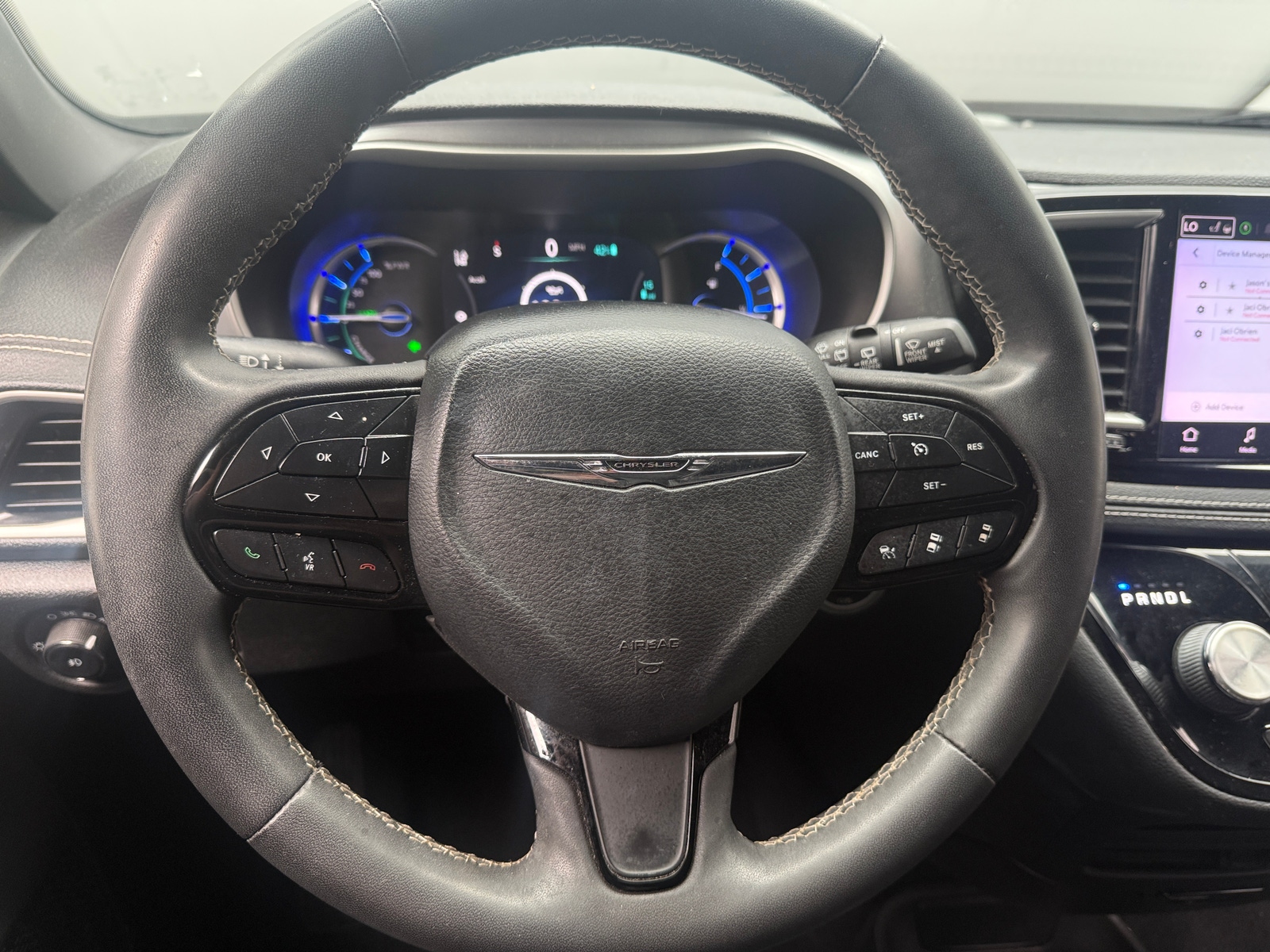 Thumbnail: 2022 Chrysler Pacifica - 4