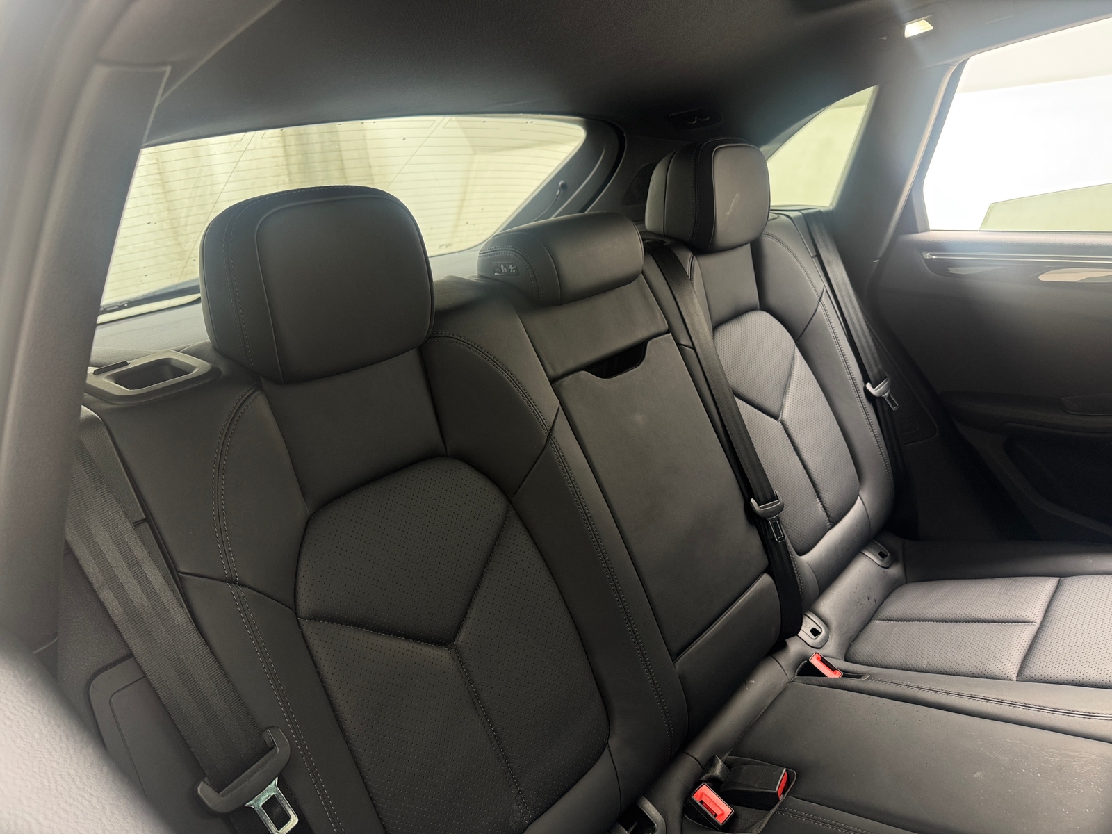 Thumbnail: 2015 Porsche Macan - 5