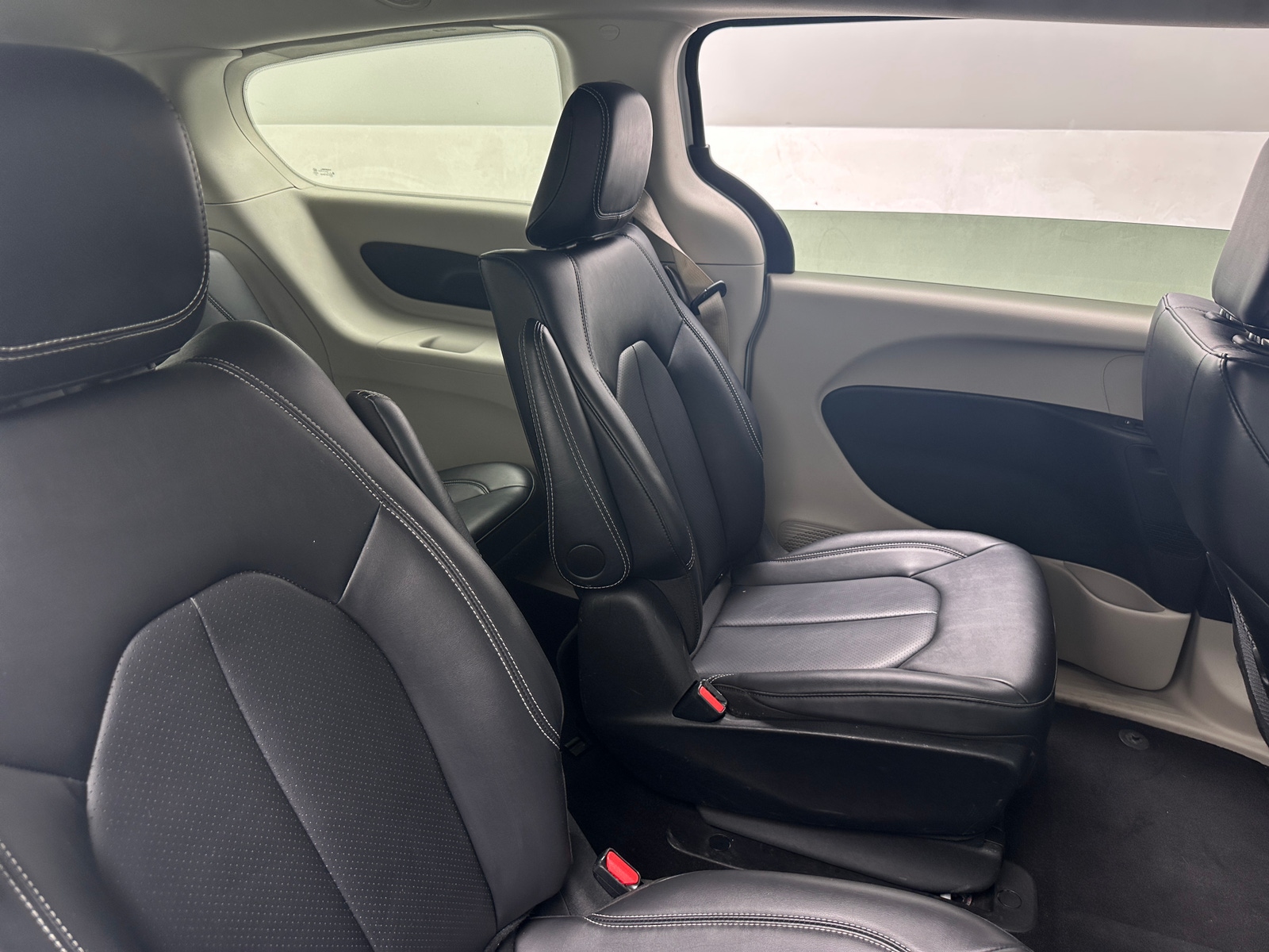 Thumbnail: 2024 Chrysler Pacifica - 5