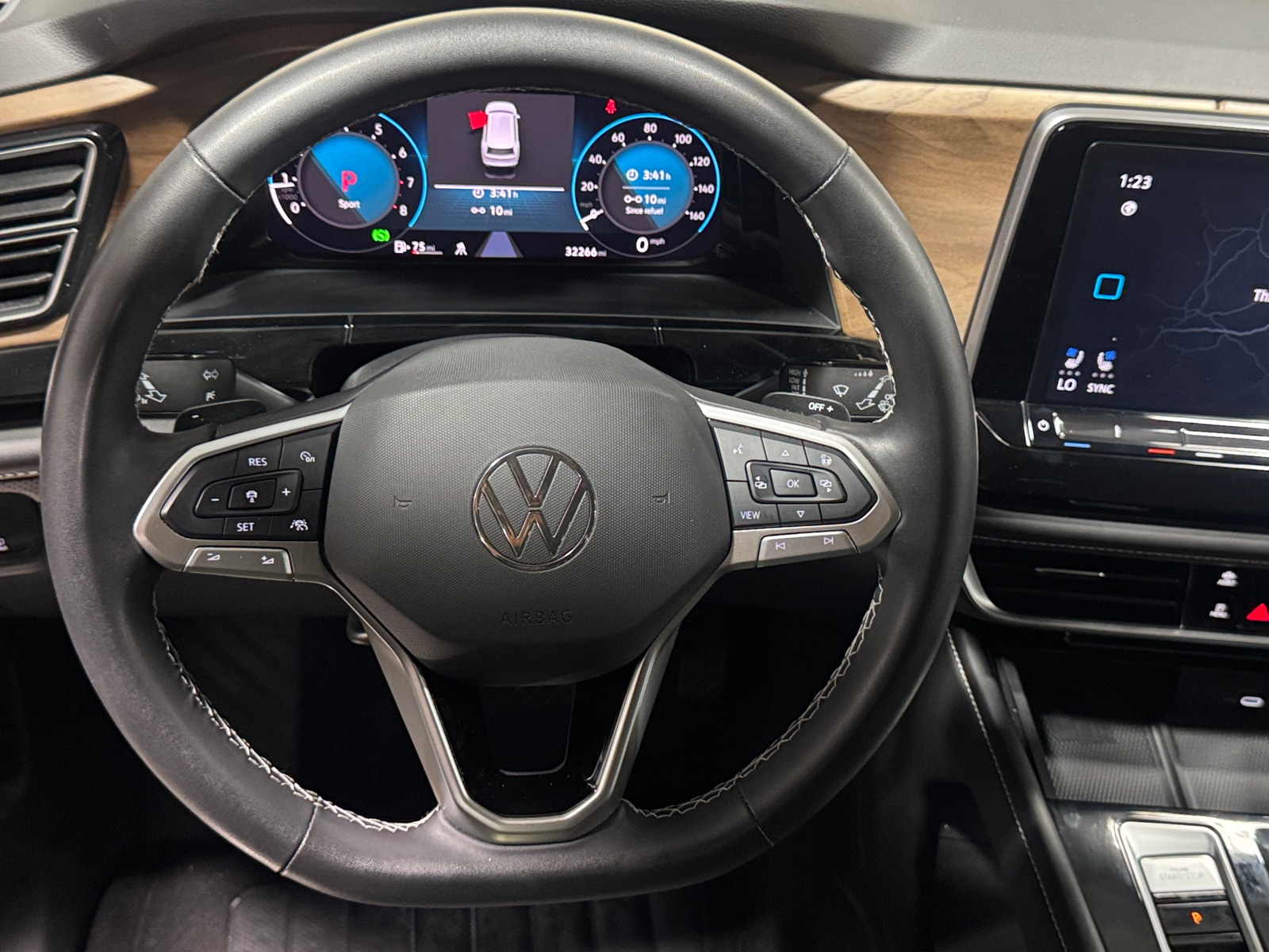 Thumbnail: 2024 Volkswagen Atlas - 4