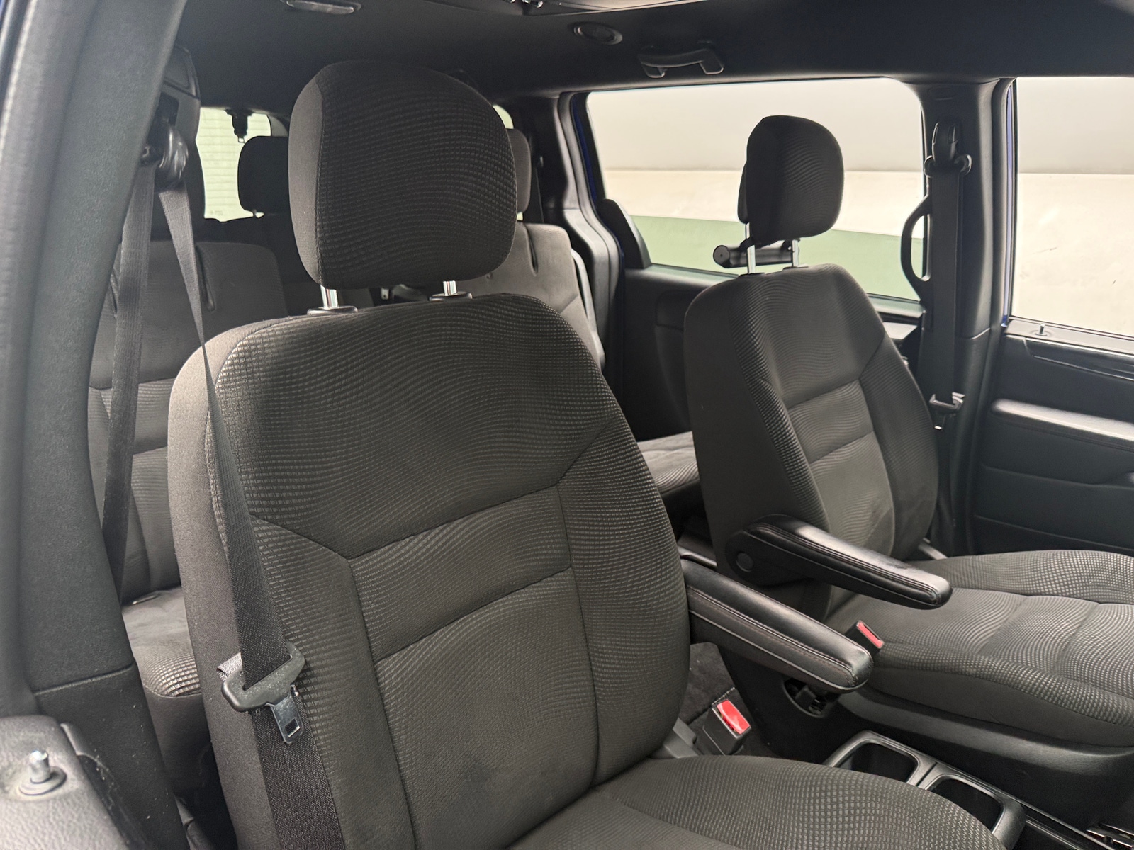 Thumbnail: 2020 Dodge Grand Caravan - 2