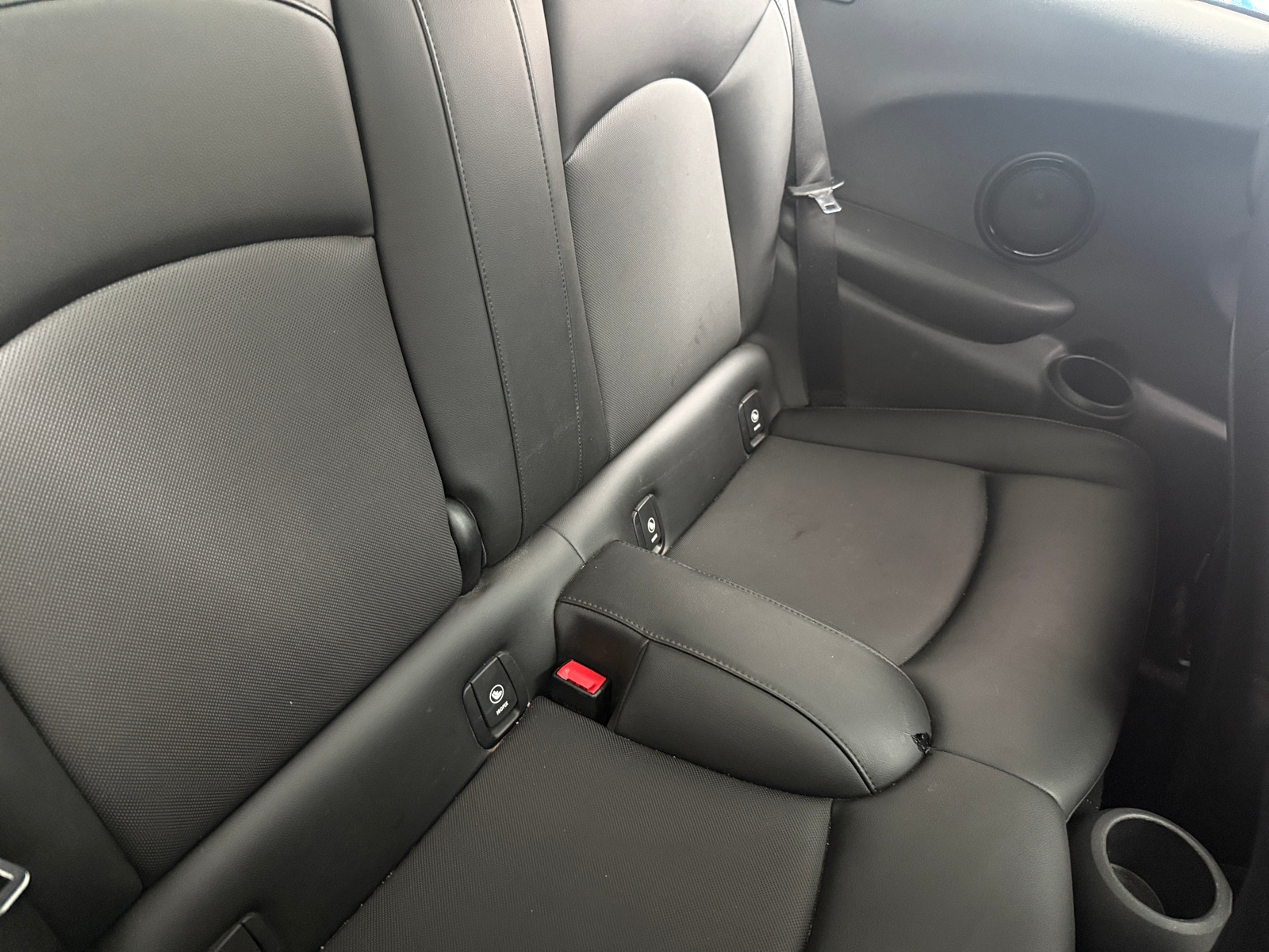 Thumbnail: 2016 MINI Cooper Hardtop - 5