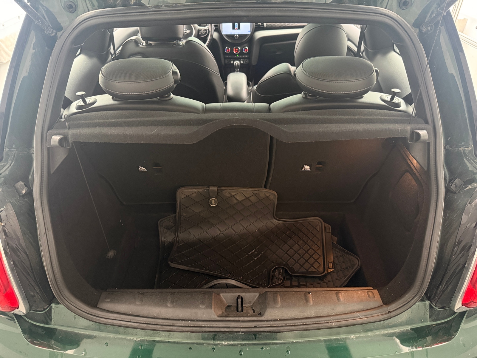 Thumbnail: 2016 MINI Cooper Hardtop - 6