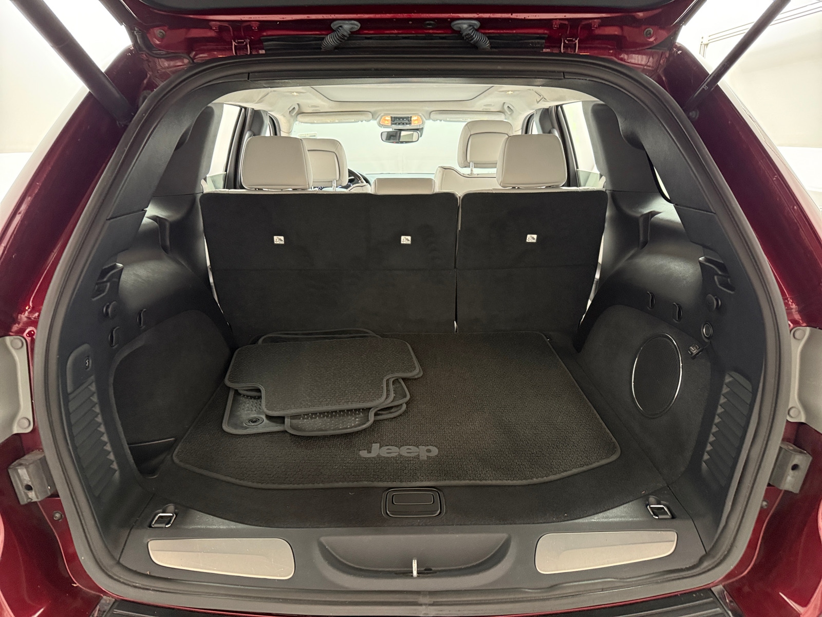 Thumbnail: 2019 Jeep Grand Cherokee - 6