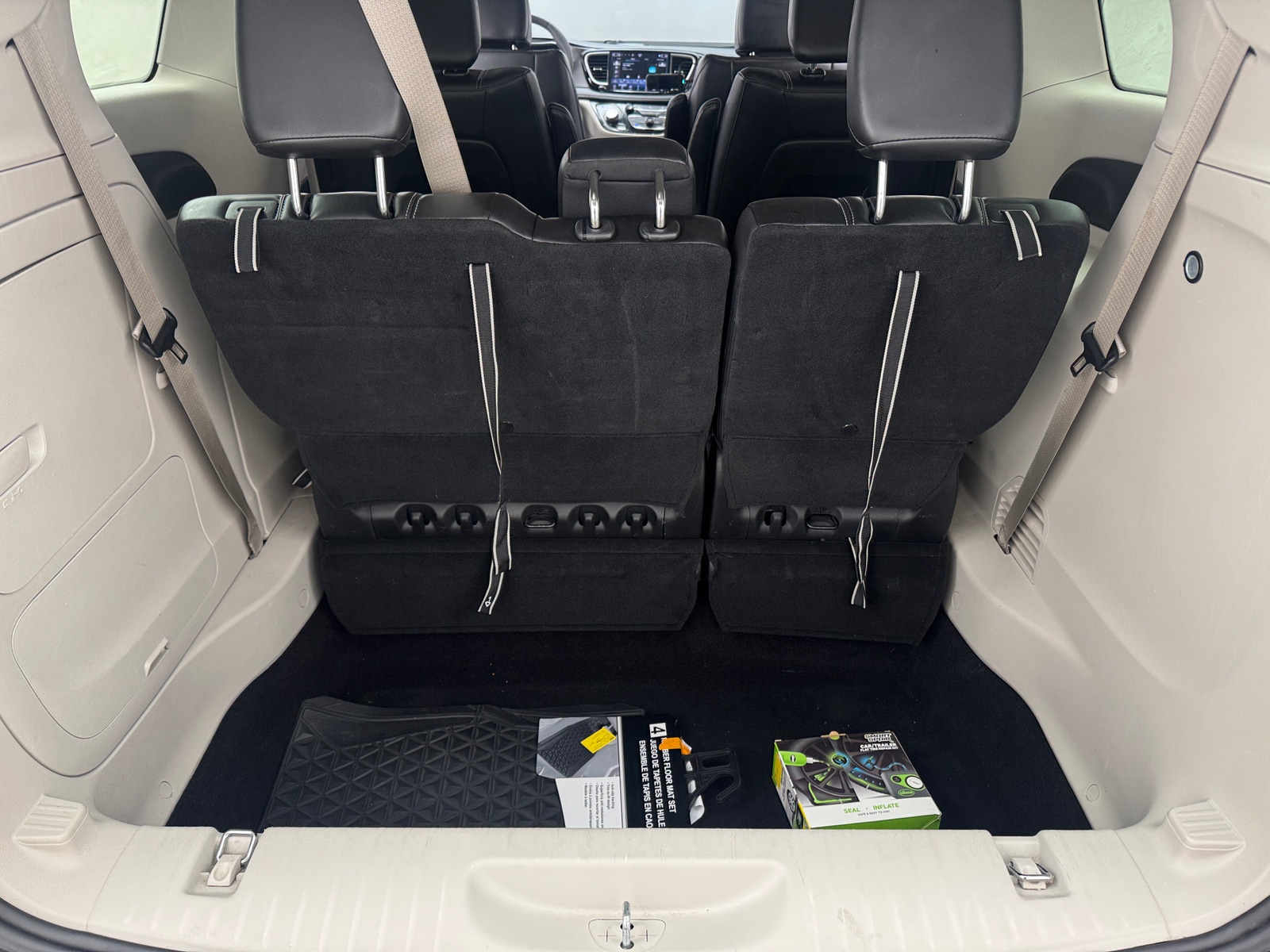 Thumbnail: 2024 Chrysler Pacifica - 6