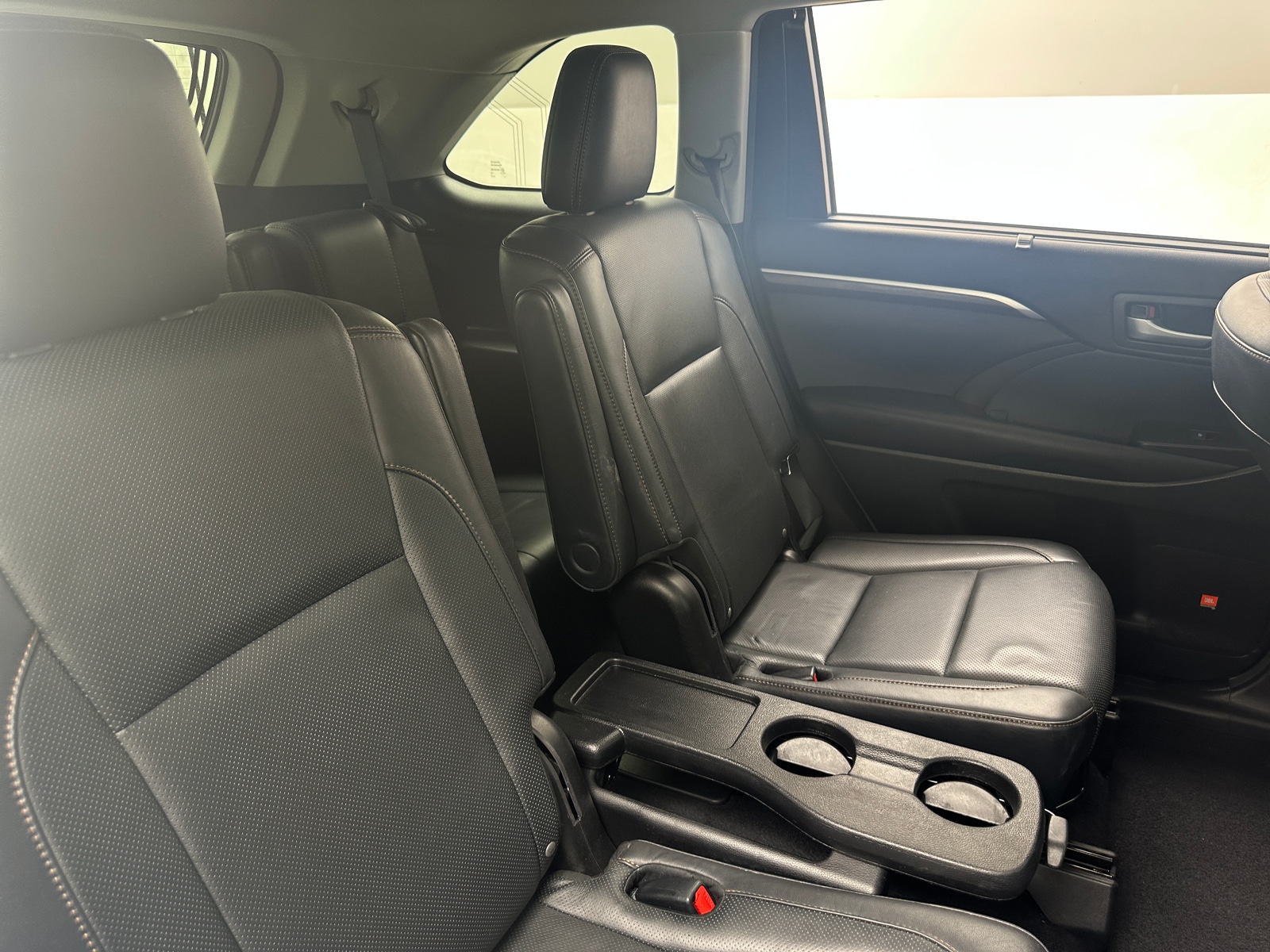 Thumbnail: 2016 Toyota Highlander - 5