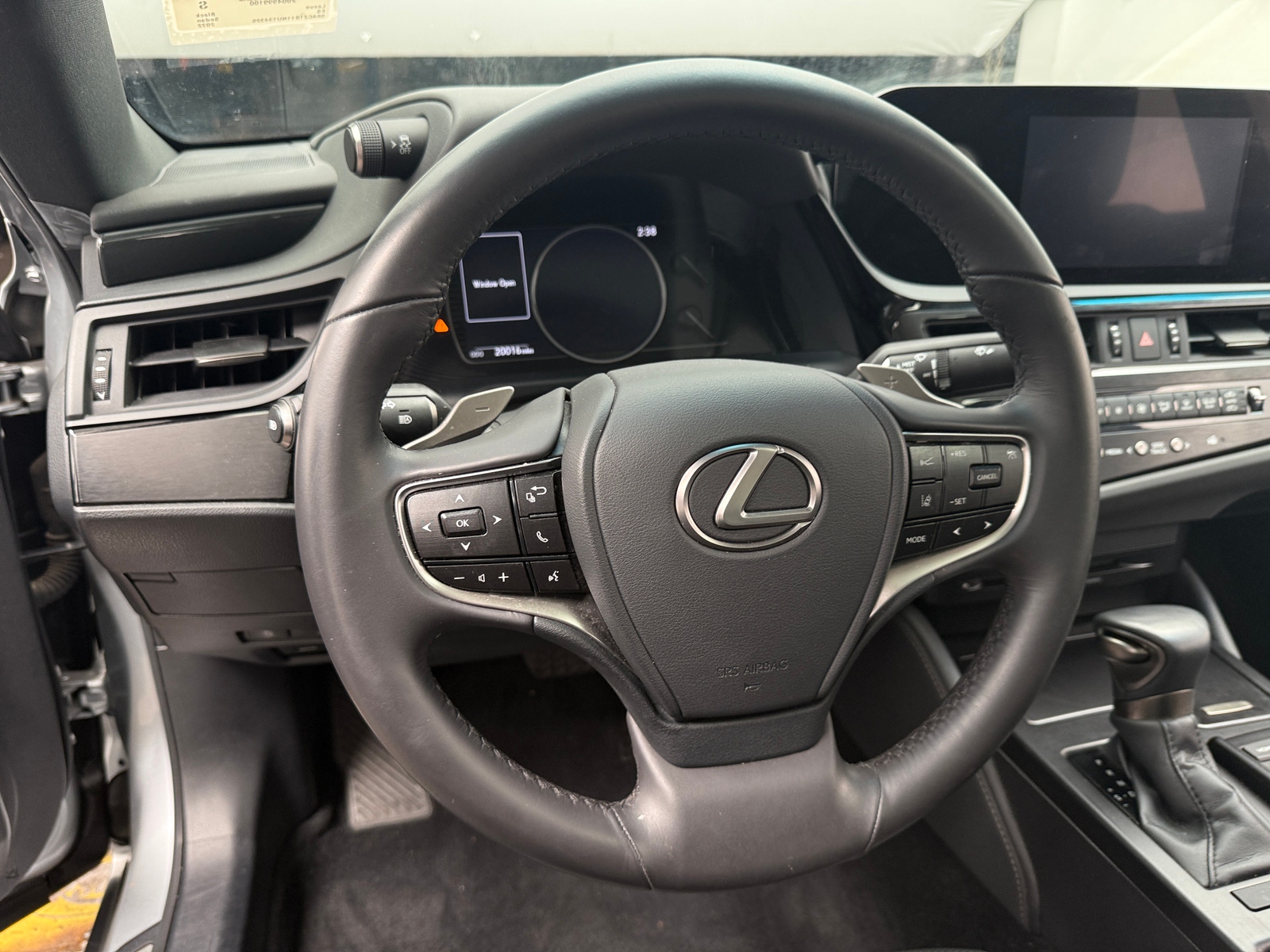 Thumbnail: 2022 Lexus ES - 4