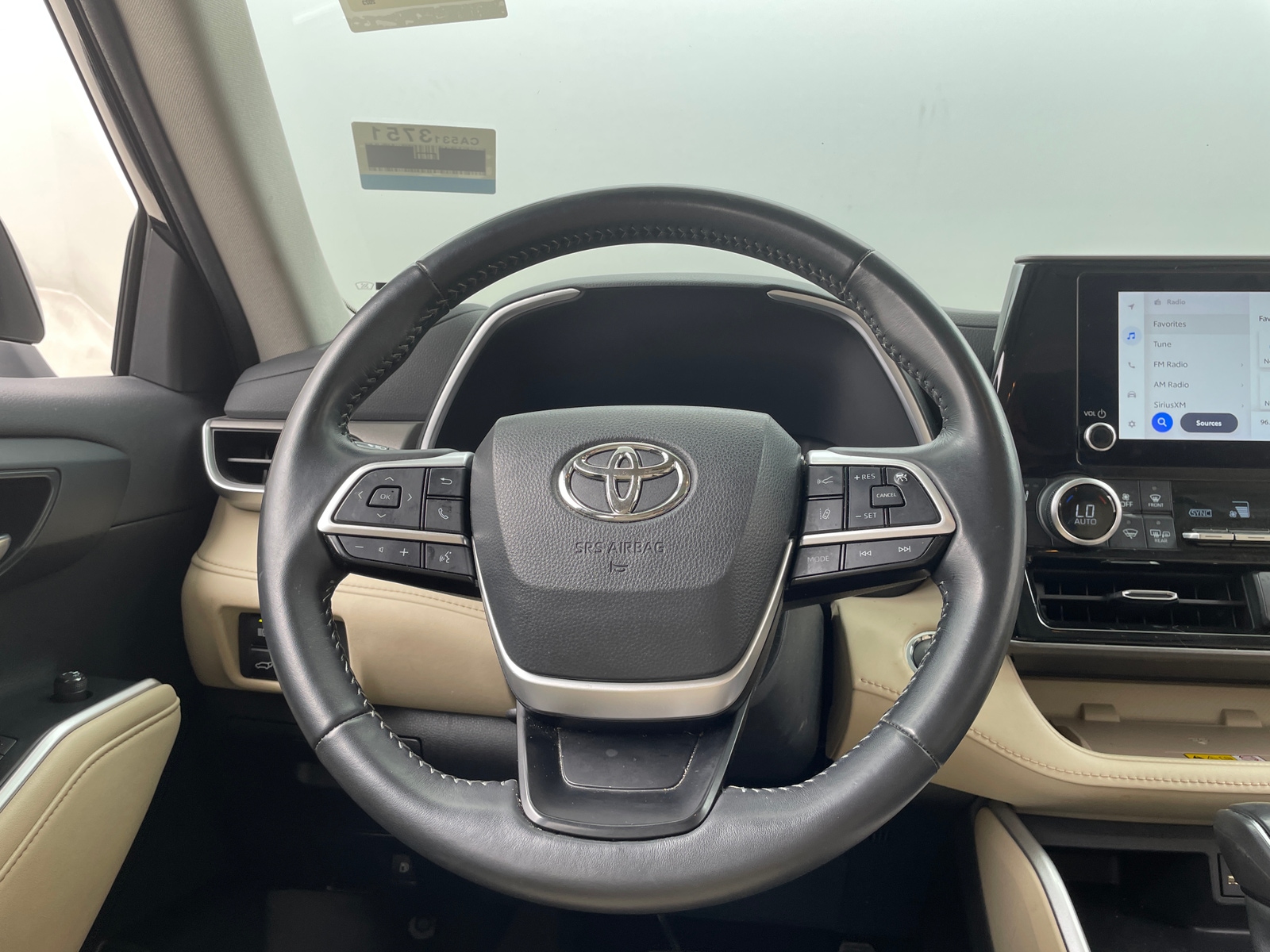 Thumbnail: 2023 Toyota Highlander - 4