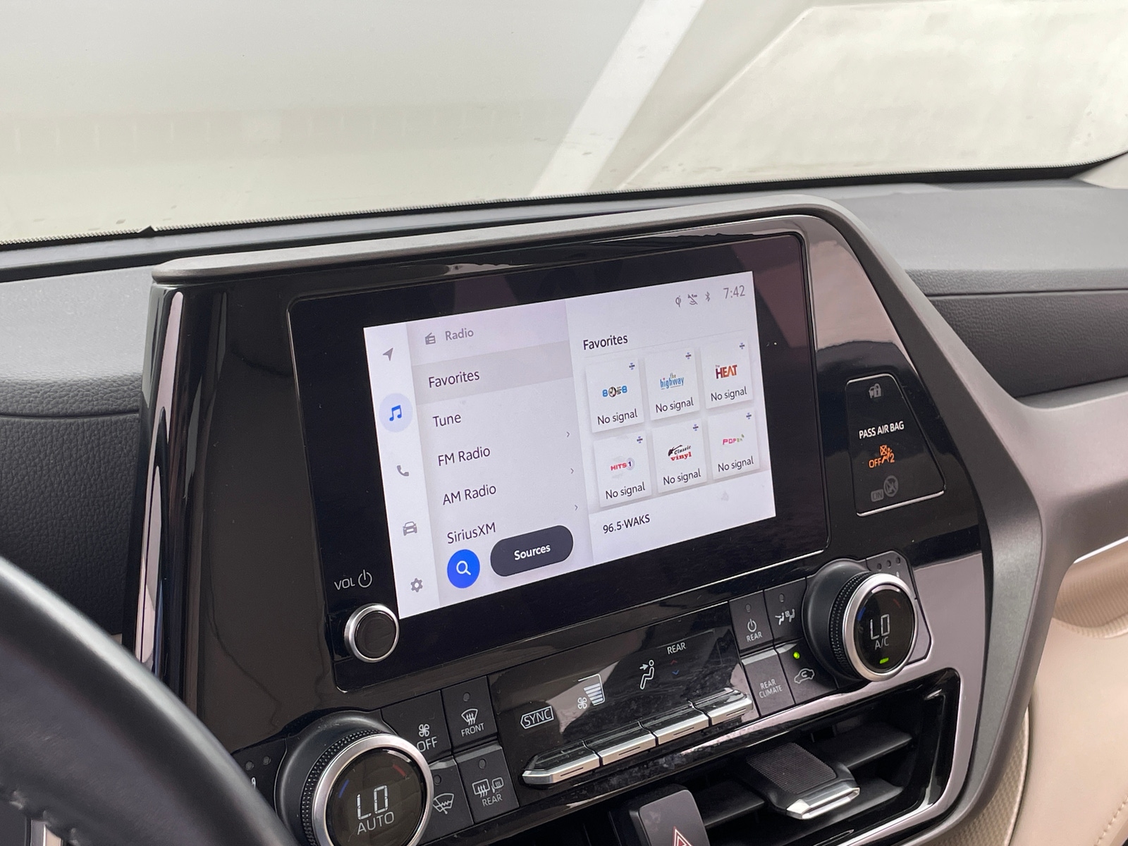 Thumbnail: 2023 Toyota Highlander - 3