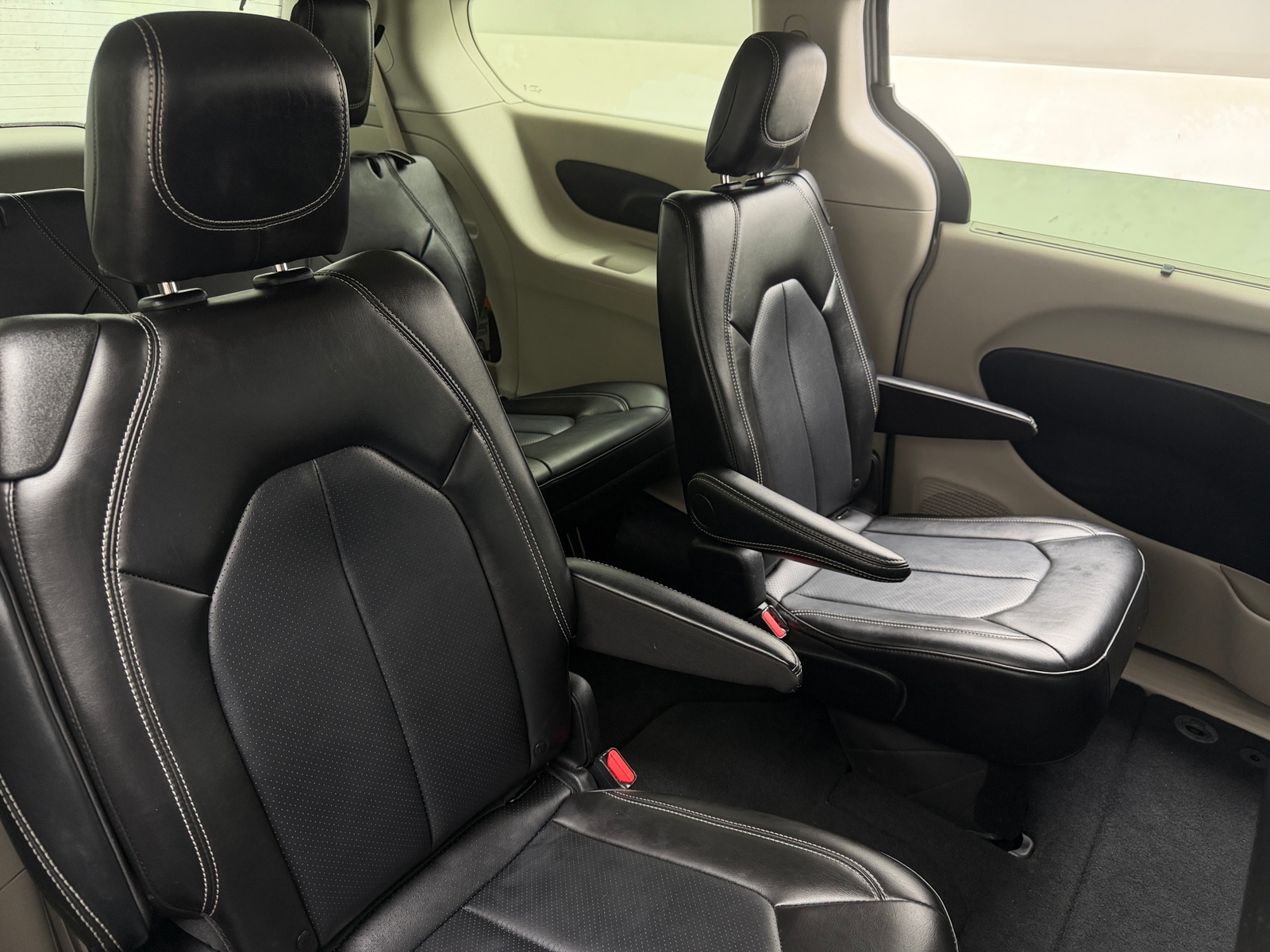 Thumbnail: 2024 Chrysler Pacifica - 5