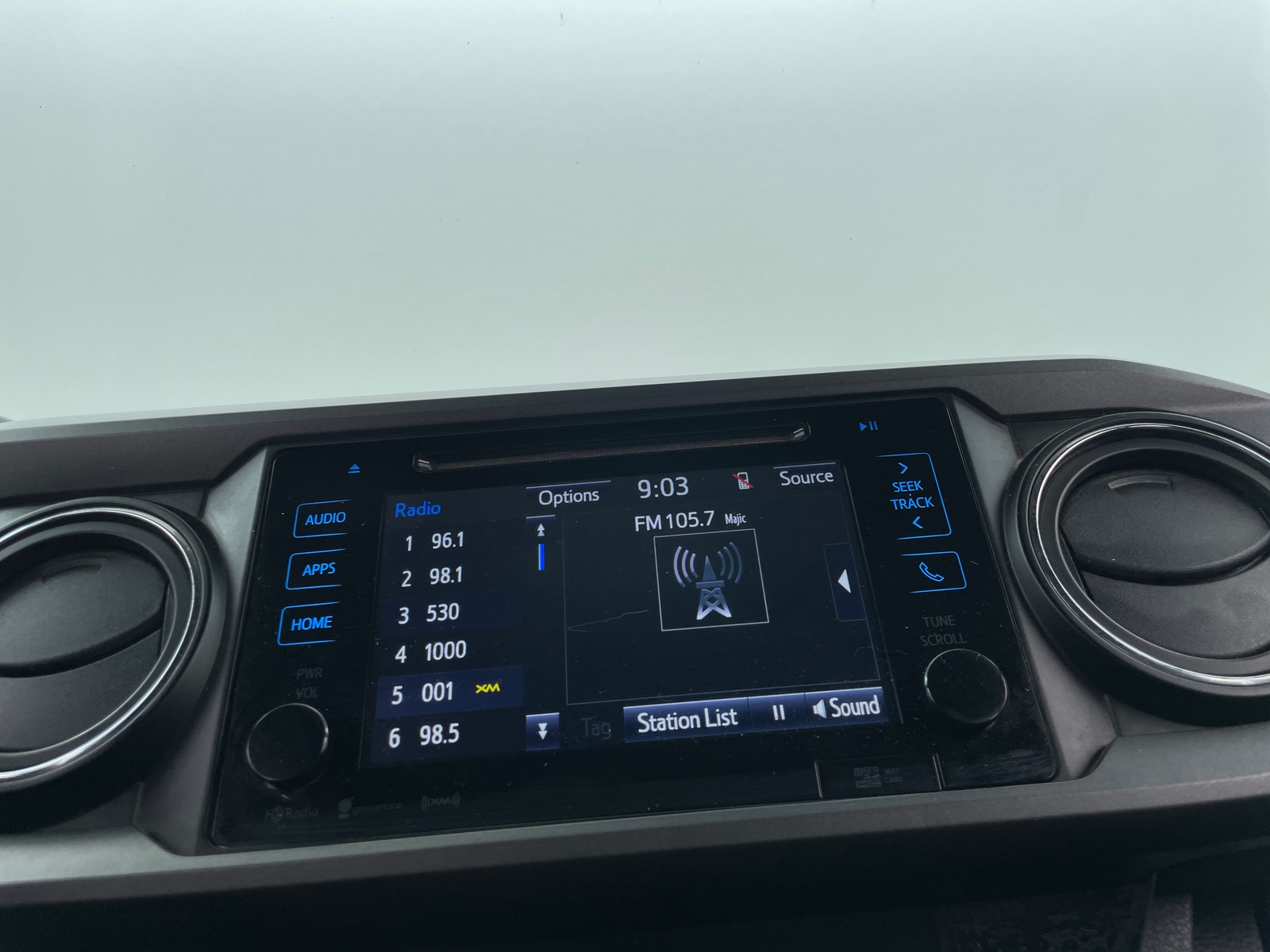 Thumbnail: 2019 Toyota Tacoma - 4