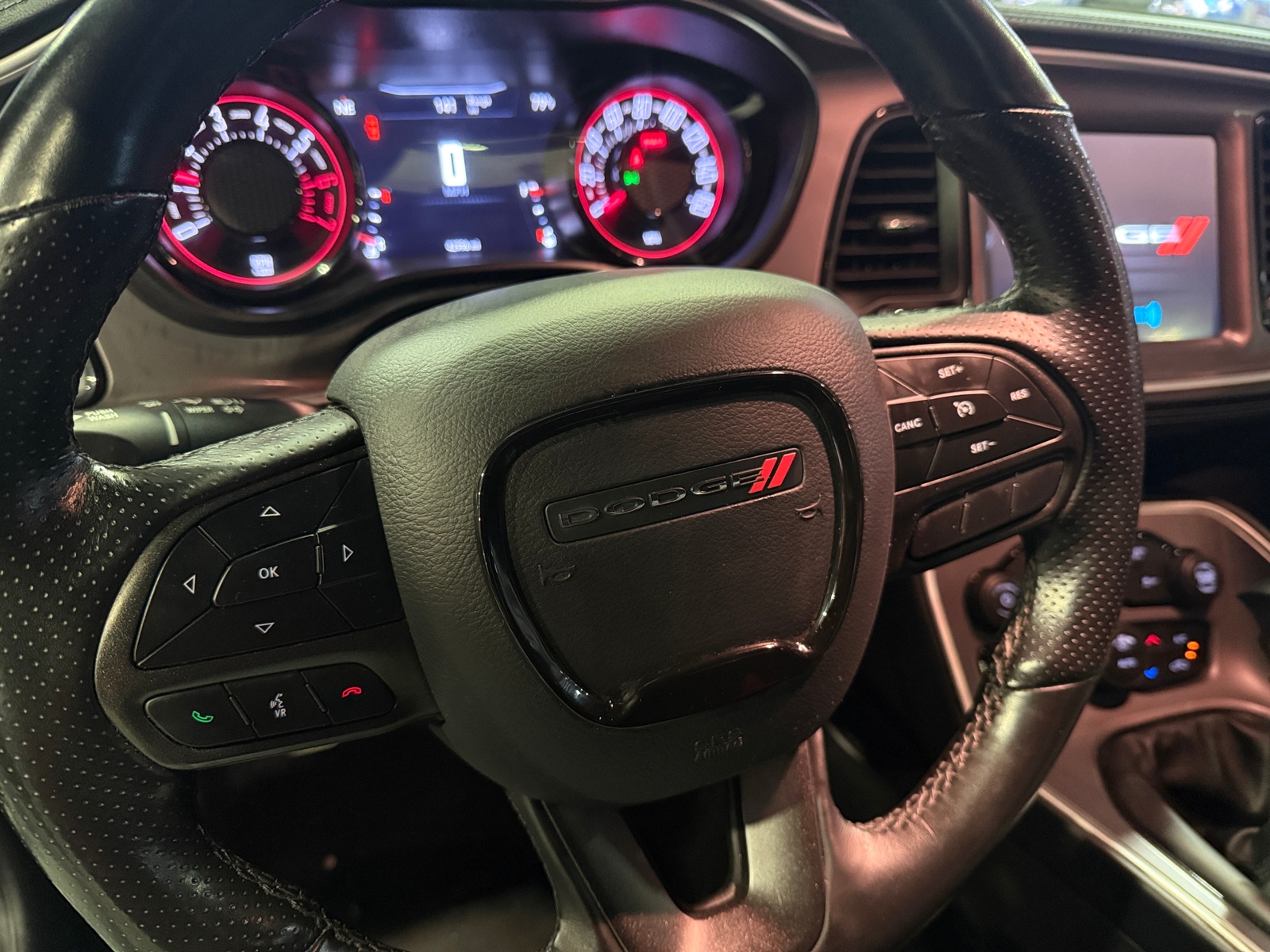 Thumbnail: 2022 Dodge Challenger - 4