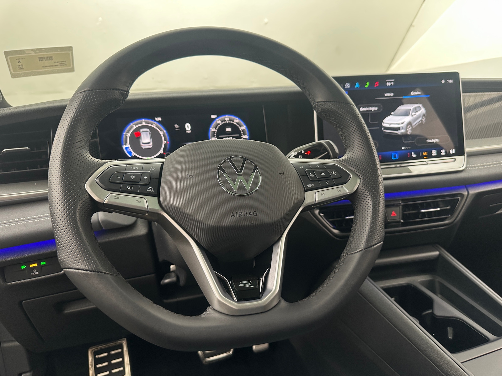 Thumbnail: 2025 Volkswagen Tiguan - 4