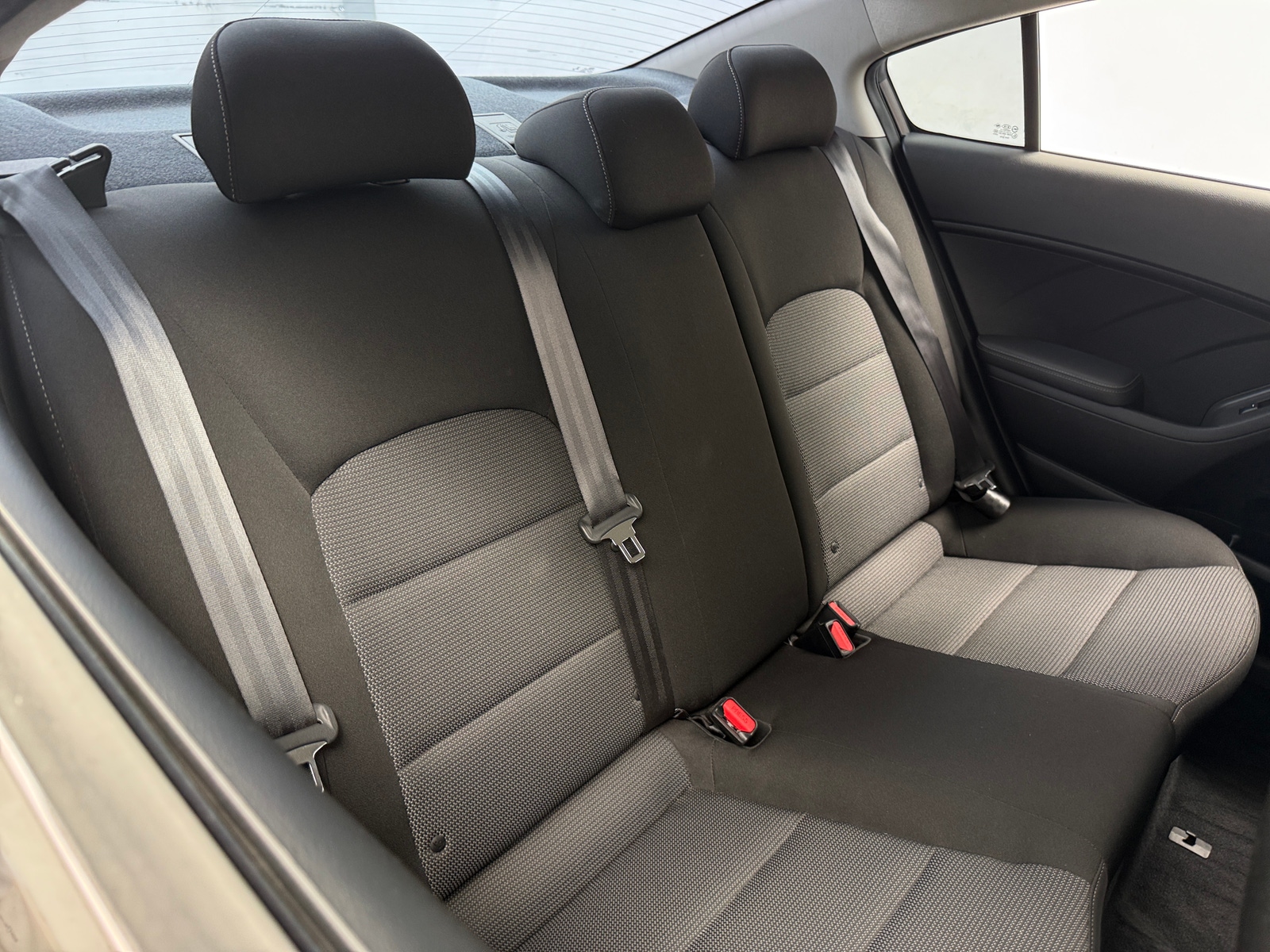 Thumbnail: 2017 Kia Forte - 6