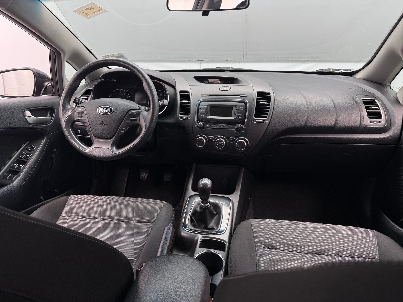 Thumbnail: 2017 Kia Forte - 3