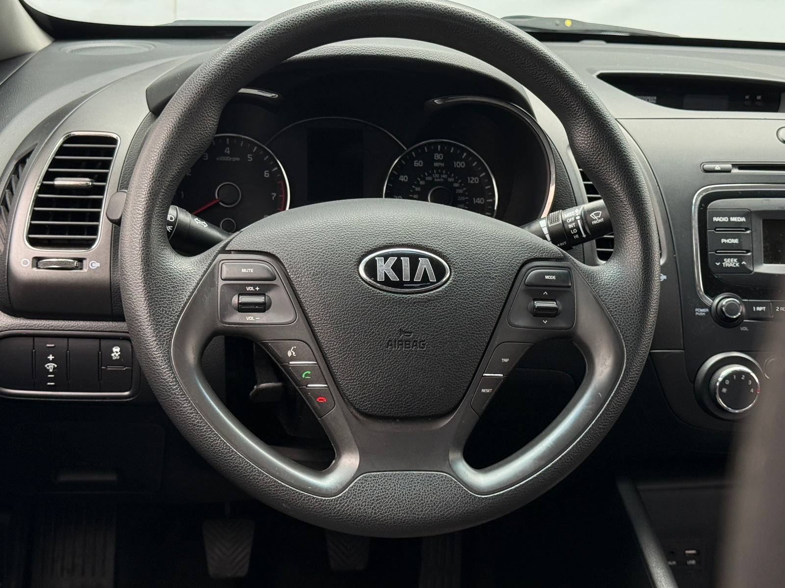 Thumbnail: 2017 Kia Forte - 5