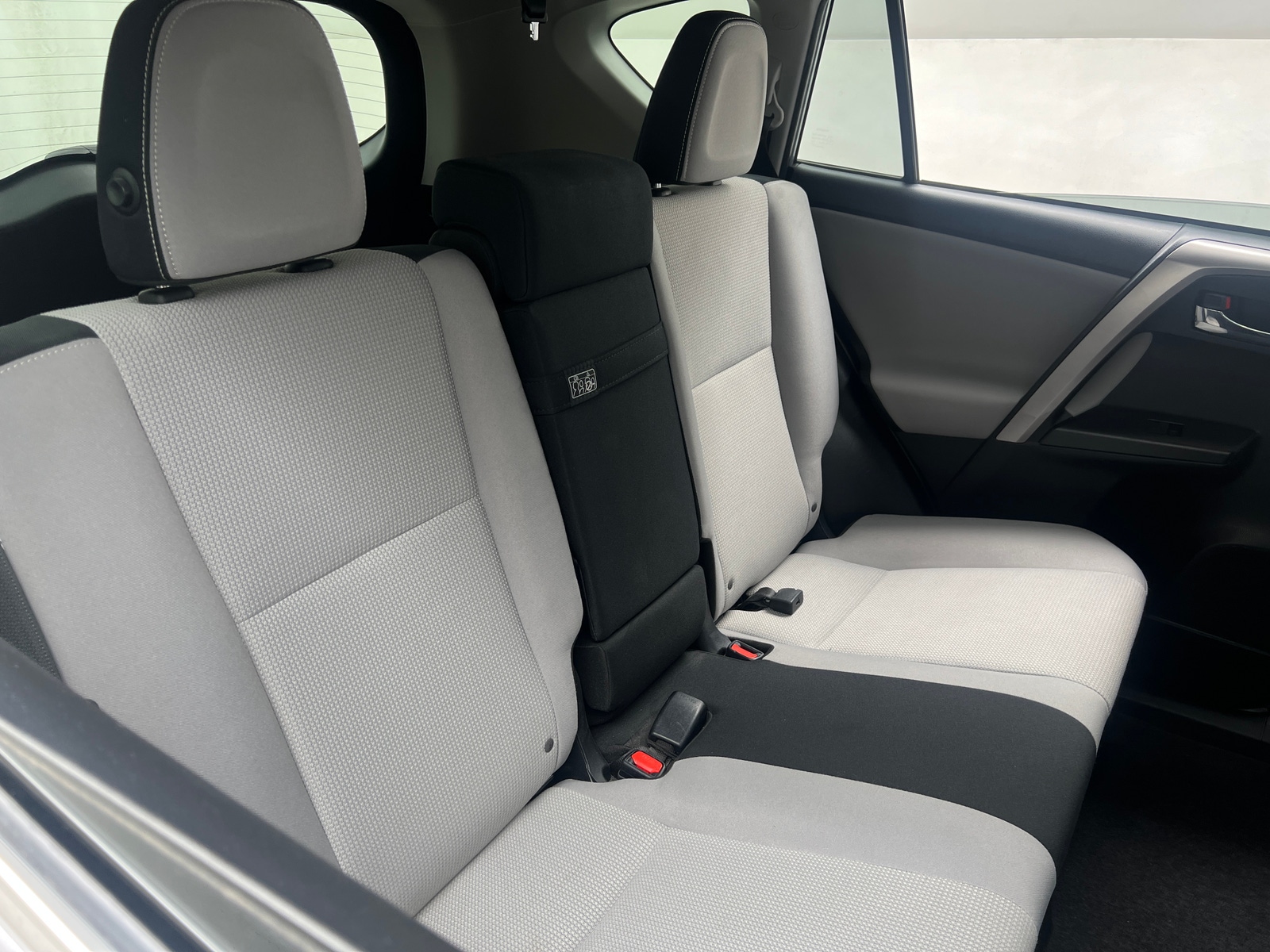 Thumbnail: 2017 Toyota RAV4 - 6