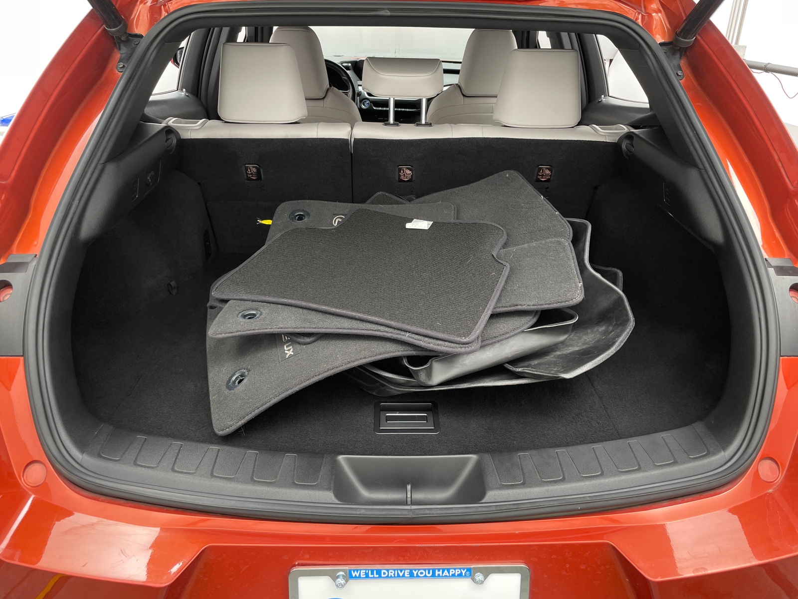 Thumbnail: 2019 Lexus UX - 6