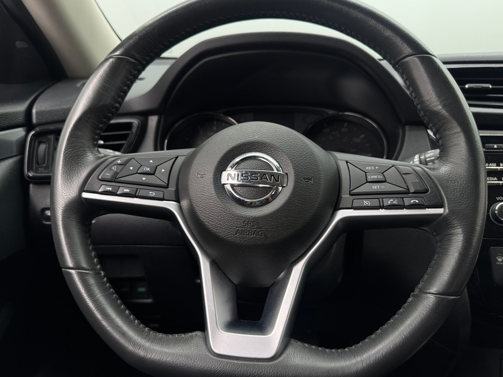 Thumbnail: 2017 Nissan Rogue - 5