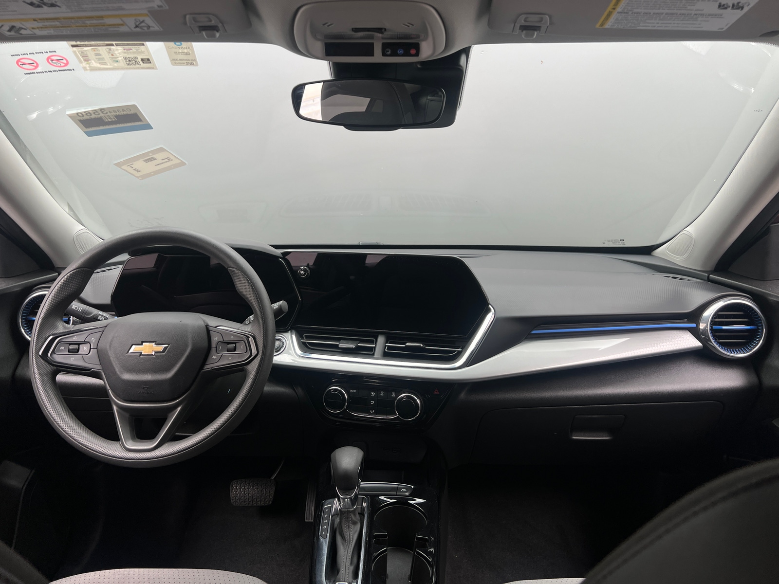 Thumbnail: 2025 Chevrolet Trax - 3