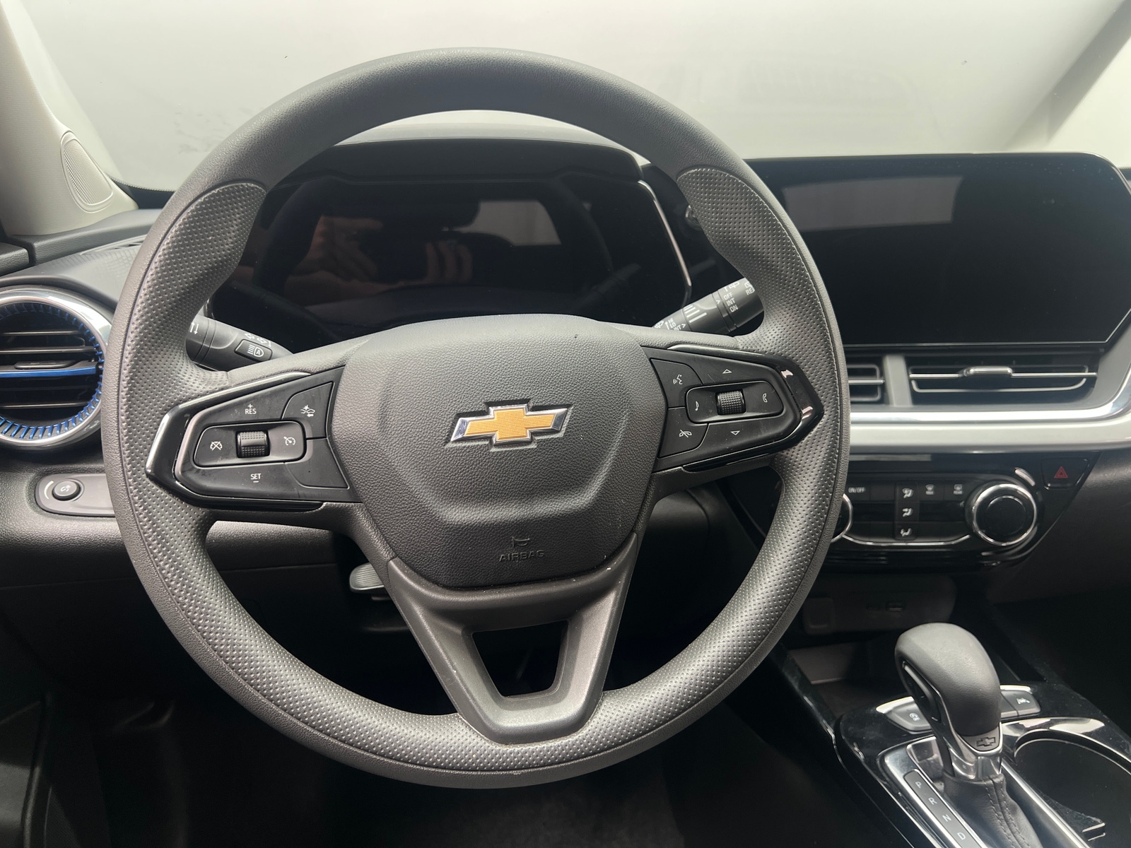 Thumbnail: 2025 Chevrolet Trax - 5