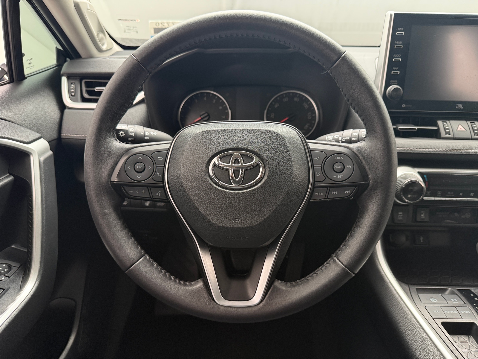 Thumbnail: 2022 Toyota RAV4 - 4