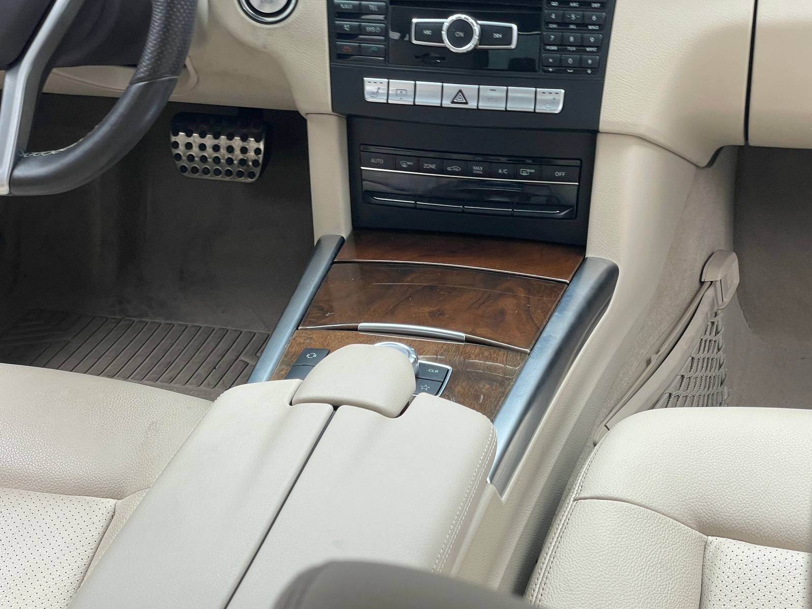 Thumbnail: 2015 Mercedes-Benz E-Class - 2
